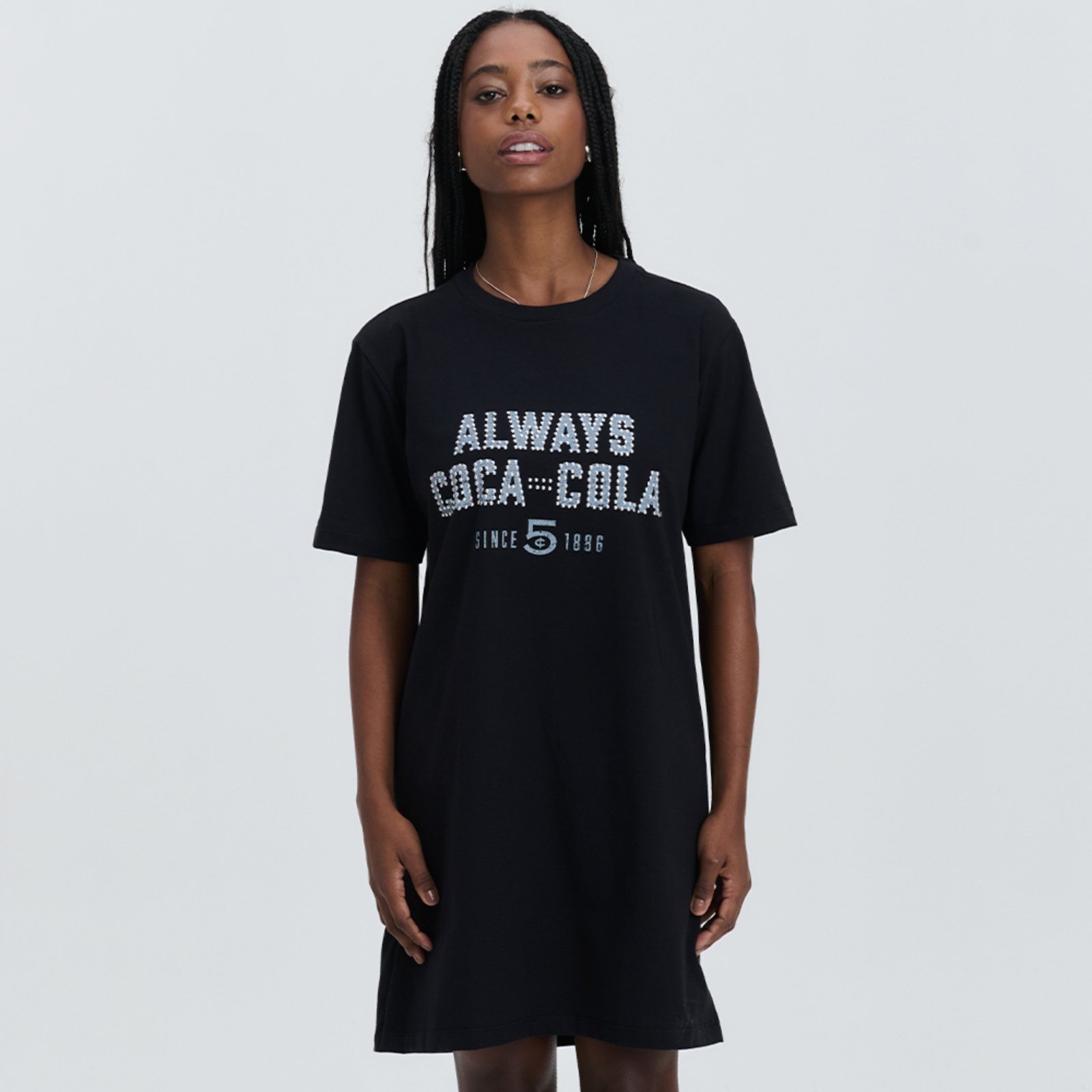 Vestido T-Shirt Comfort Always Aplicação Coca-Cola Jeans Preto Deep