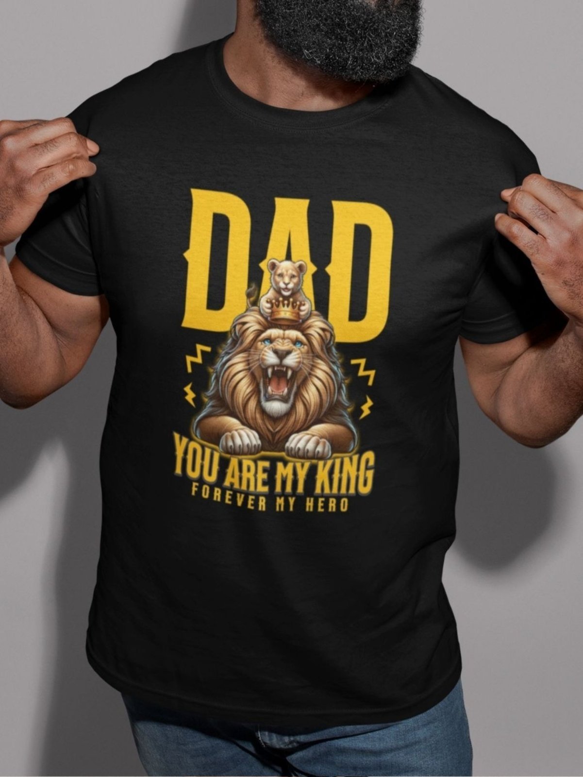 Camiseta Básica Masculina GuGi Leão Pai Rei Coroa Preto