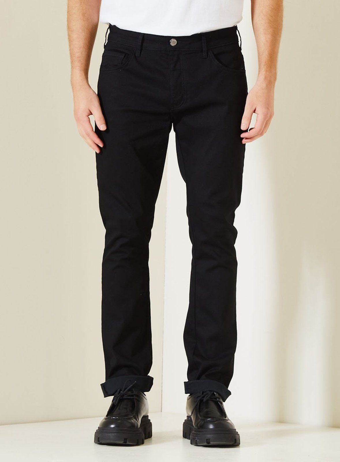 Calça Jeans Masculina Gilson com Cintura Média Triton Indigo Preto