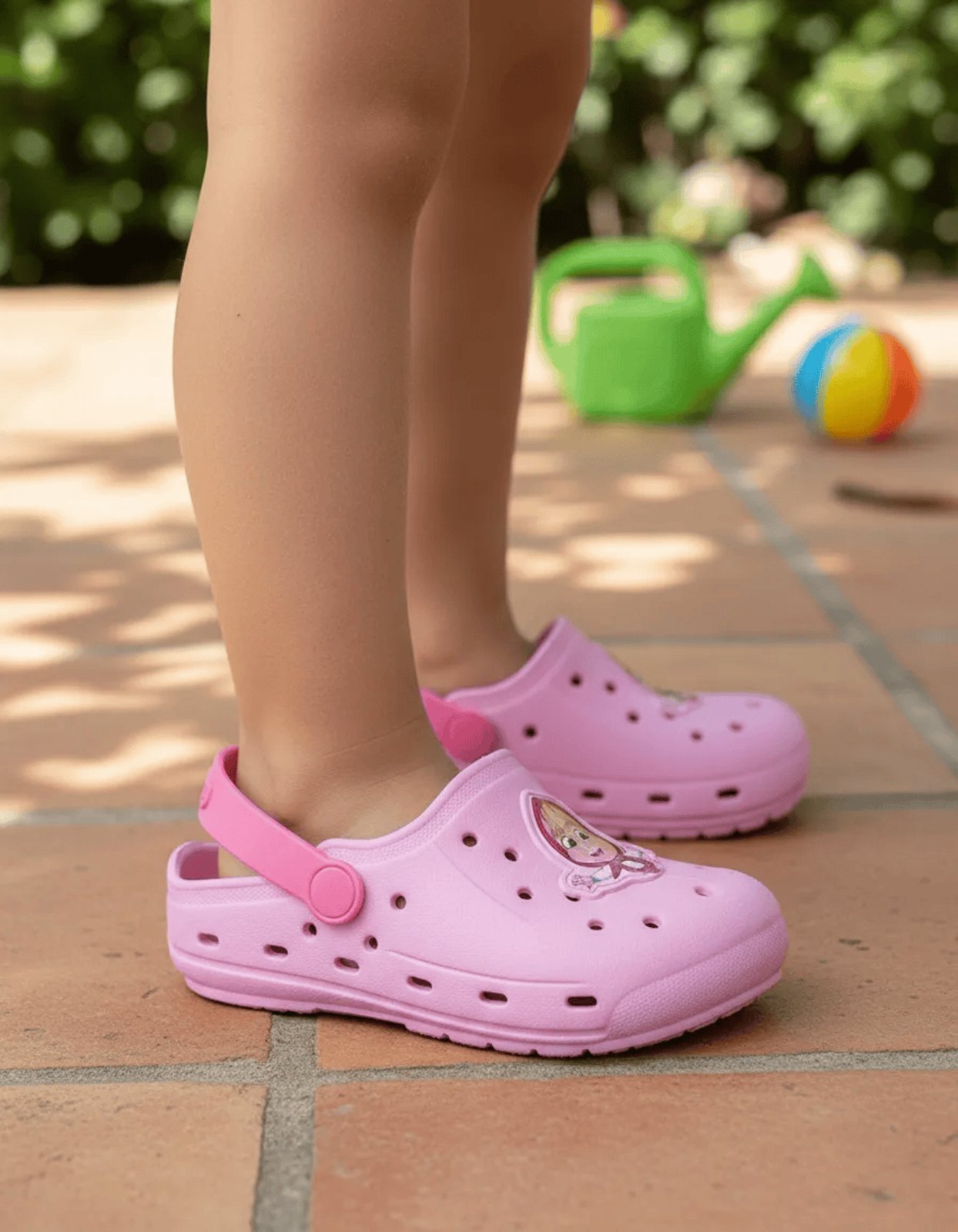 Vista 2 Infantil - Sandália Babuche Menina Pé com Pé Personagem Animado Masha Papete Leve Macia rosa Pé com pé rosa