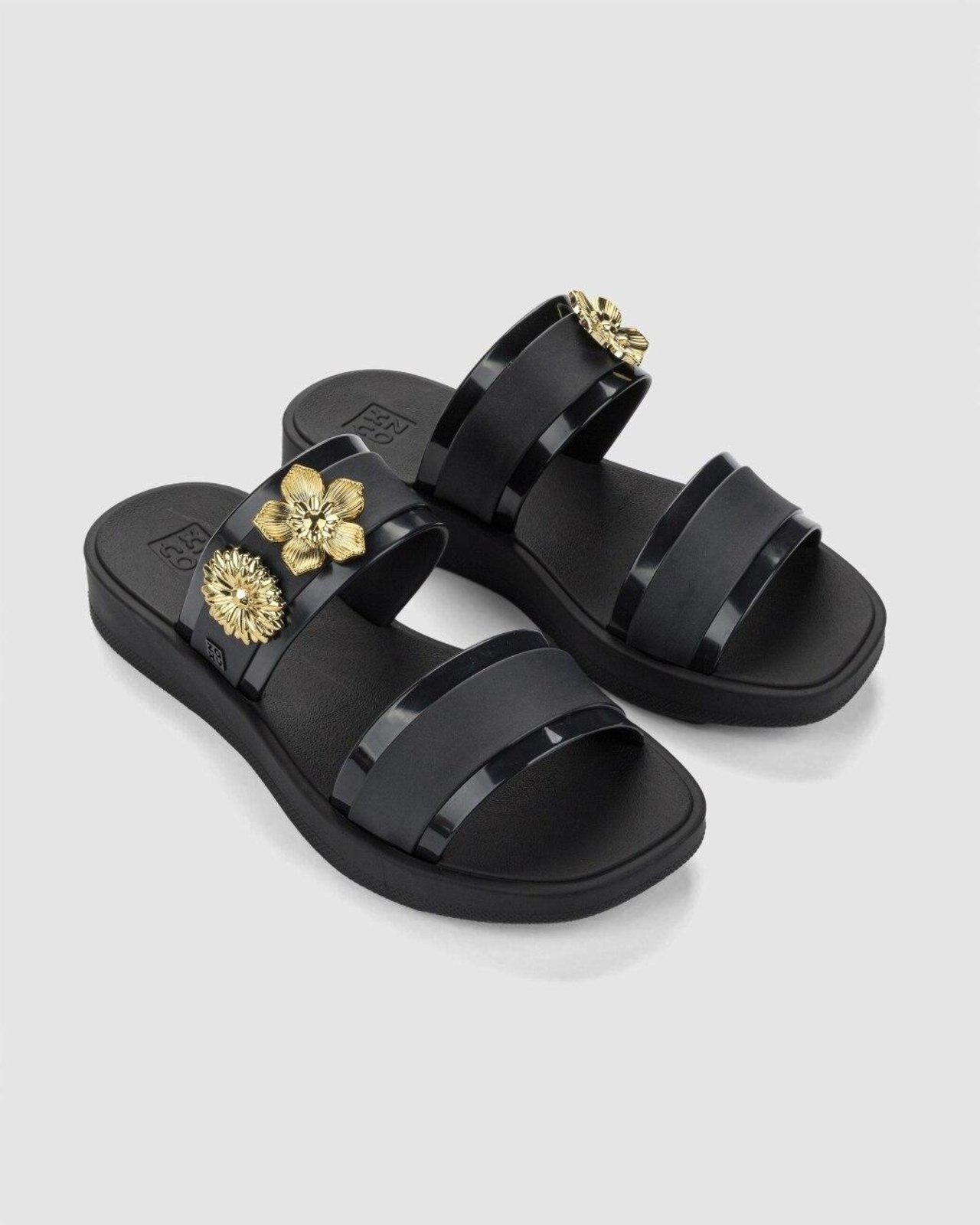 Chinelo Slide Feminino Zaxy Wink Preto