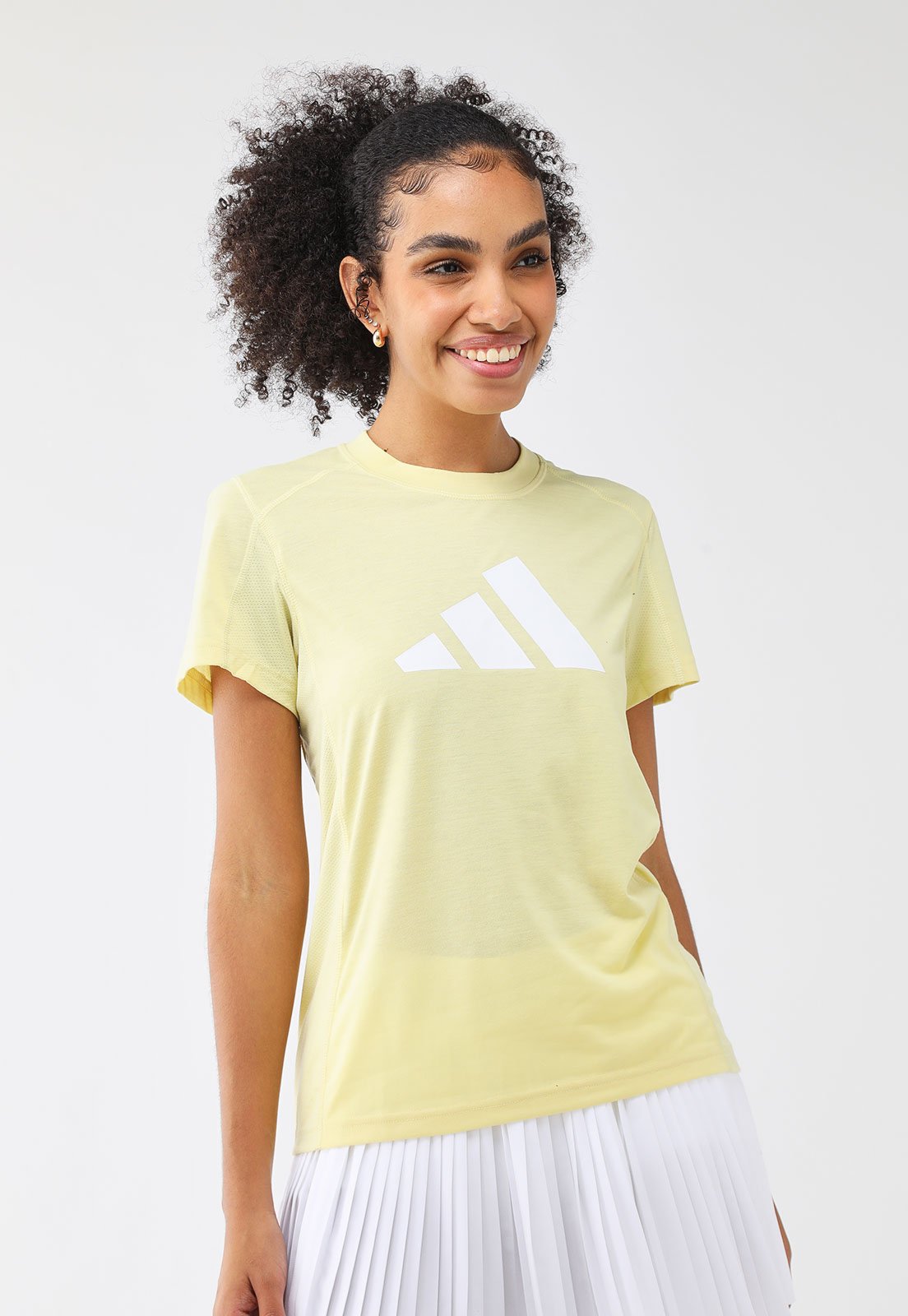 Camiseta adidas Performance Slim Essentials Big Logo Amarela