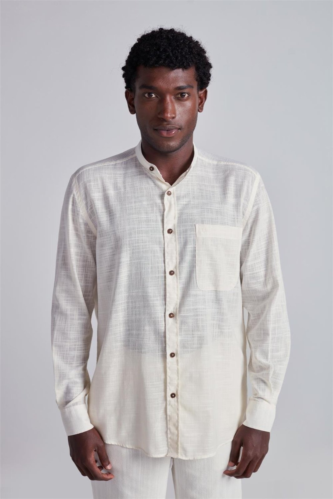 HIGHSTIL Camisa com Bolso Gola Padre Slub Comfort - Off White