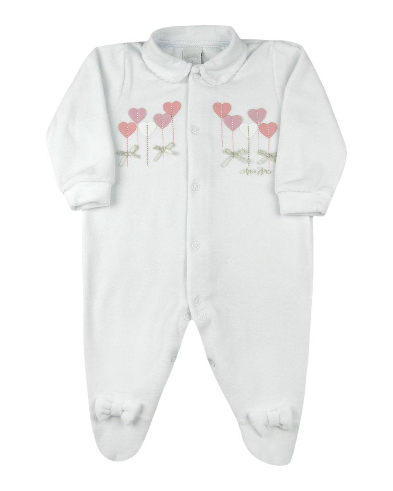 Infantil – Macacão Plush Aplicações de Coraçõezinhos e Lacinhos de Cetim – Branco