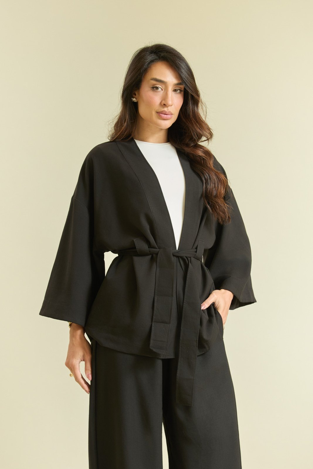 Jaqueta Feminina Kimono Com Cinto Preto Lemier Collection
