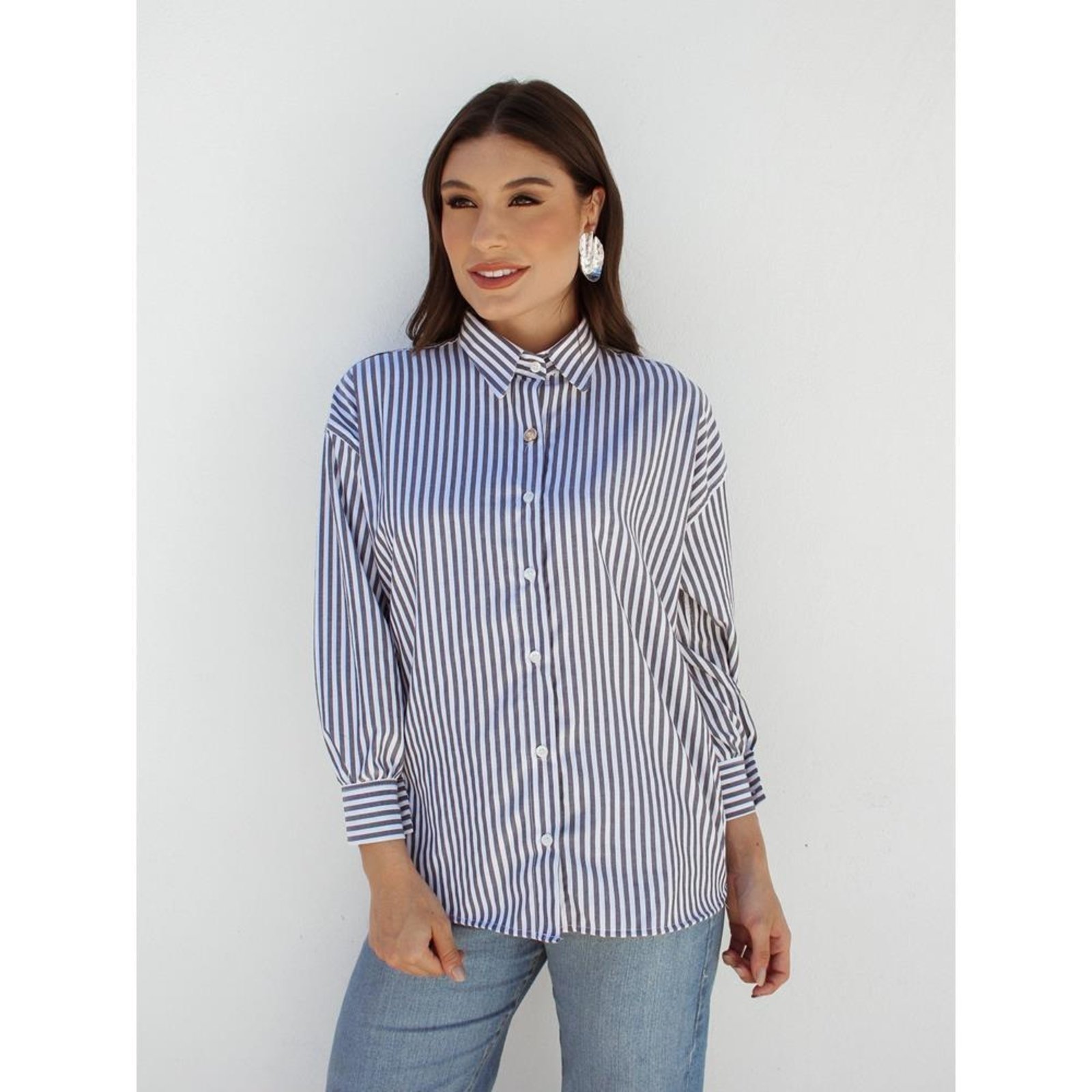 Camisa Feminina Listrada Clássica Manga Longa Alfaiataria Azul Marinho