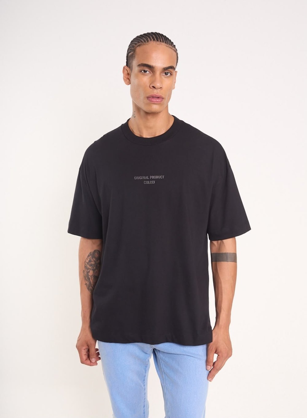 Camiseta Oversized com Escrita Localizada Colcci Preto