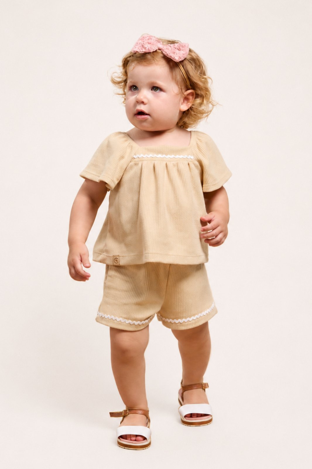 Infantil - Conjunto Menina Verão Batinha e Shorts Tricot Amêndoa