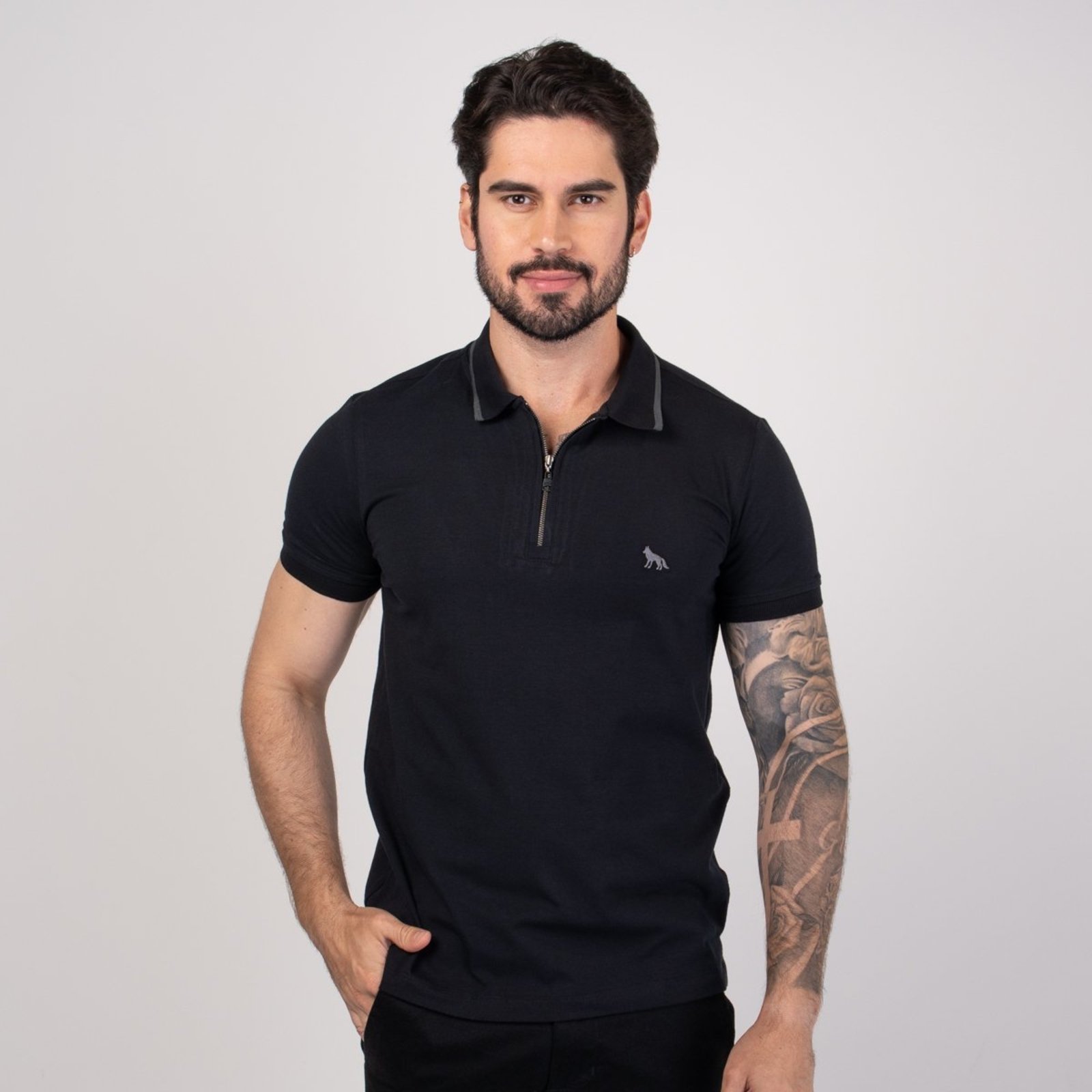 Camisa Polo Acostamento Preta com Ziper e Friso