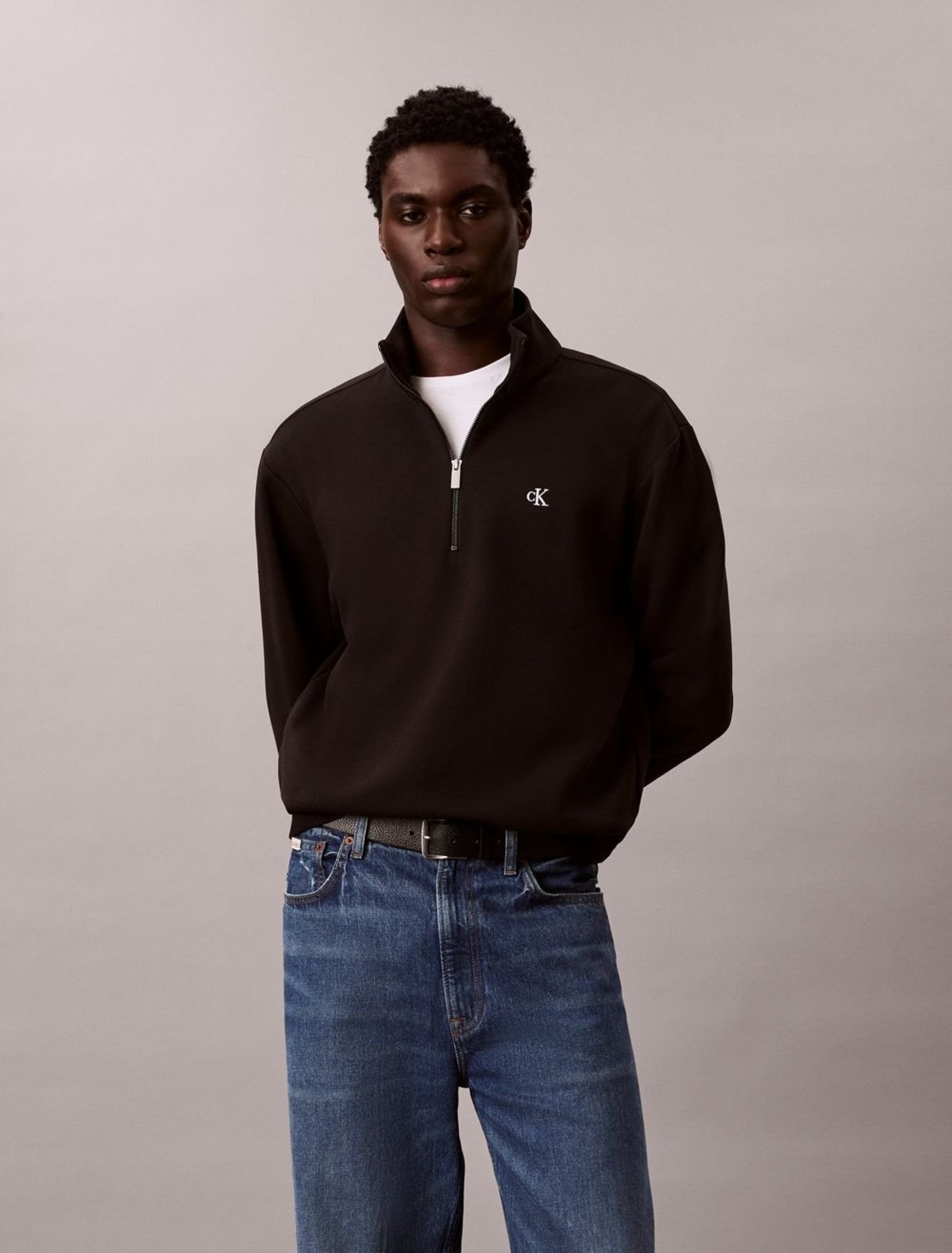 Casaco de Moletom Calvin Klein Meio Zíper Gola Alta - Preto Calvin Klein Jeans