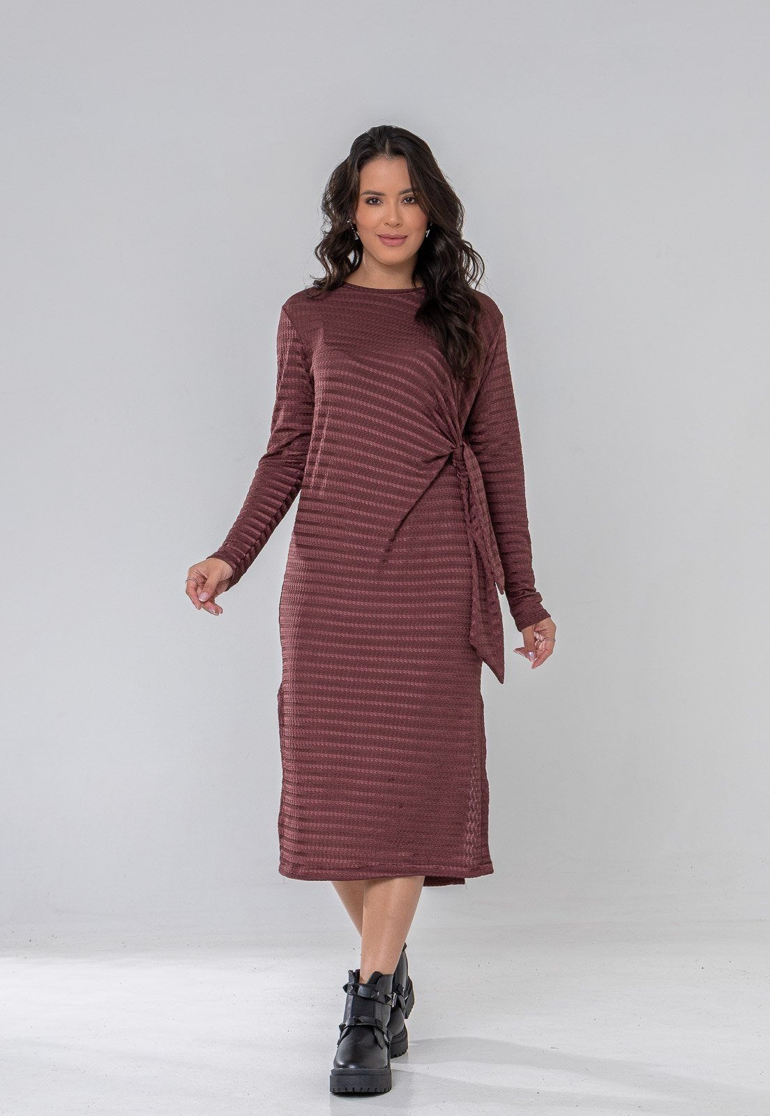 Vestido Aura Rebeca Manga Longa Relevo Marrom