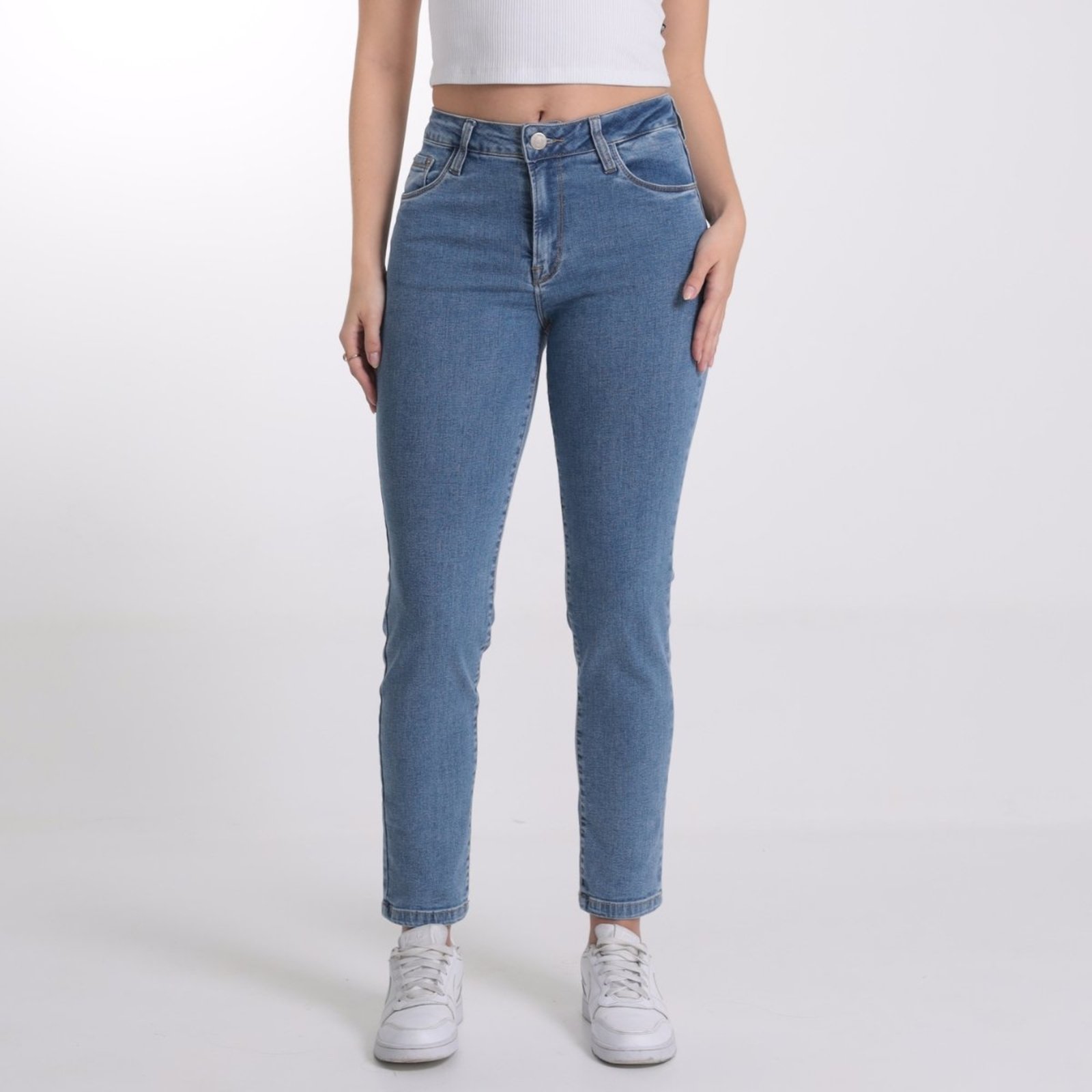 Calça Jeans Flare Barra Normal Feminino Revanche Macau