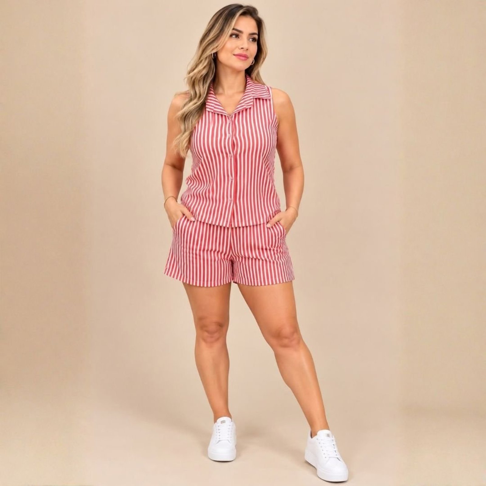 Conjunto Feminino Bolinha Listrado Camisa Sem Manga com Botões e Short com Cós de Elástico Elegante Confortável.