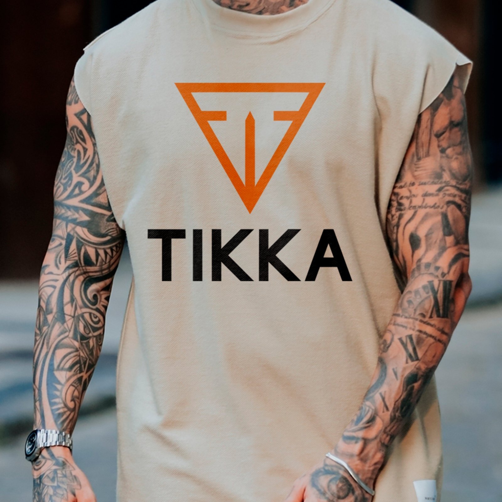 Camiseta Regata Machão Tikka Logo Geométrico Streetwear Hype Off White