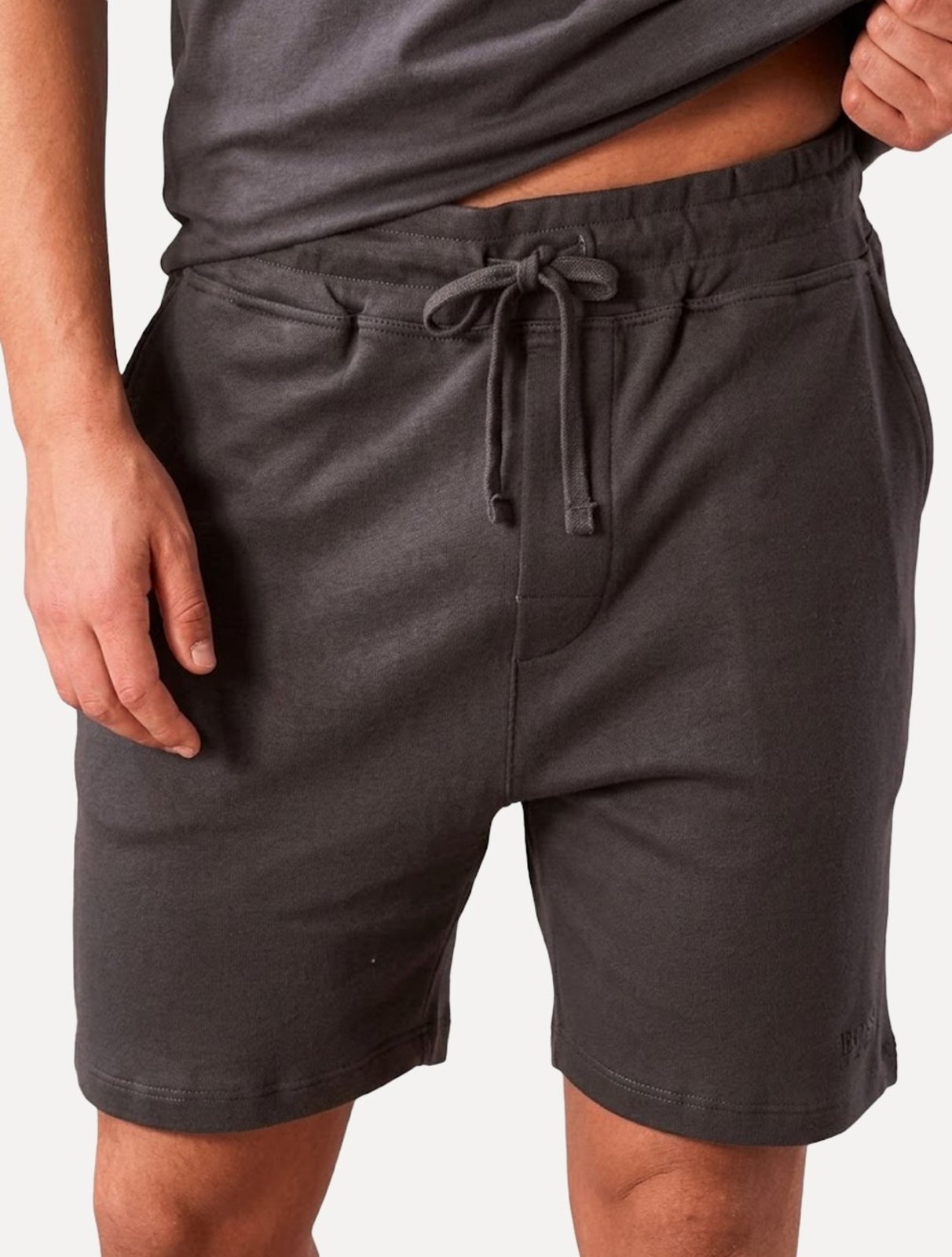 Bermuda Calvin Klein Masculina Suedine CK Logo Chumbo