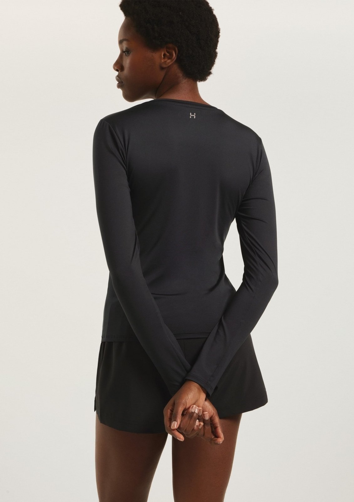 Vista 3 Camiseta Esportiva Feminina Manga Longa Proteção UV 50+ Hering preto Hering preto