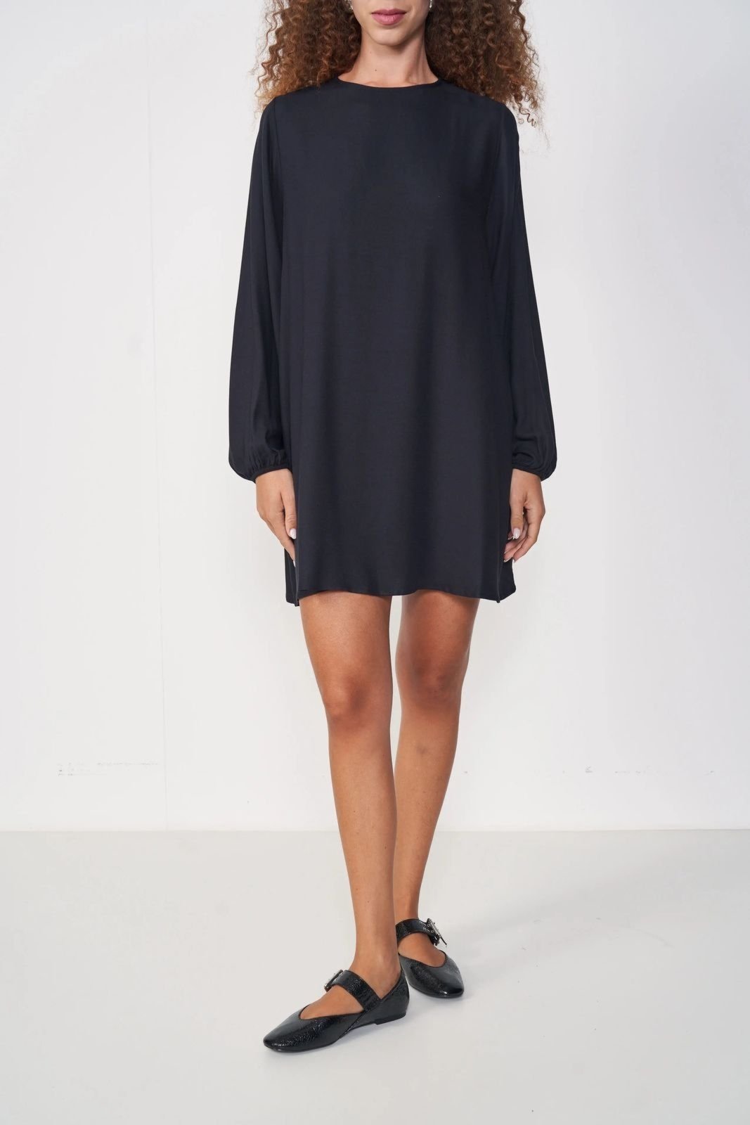 Vestido Trapézio Manga Longa Colcci CLC Preto