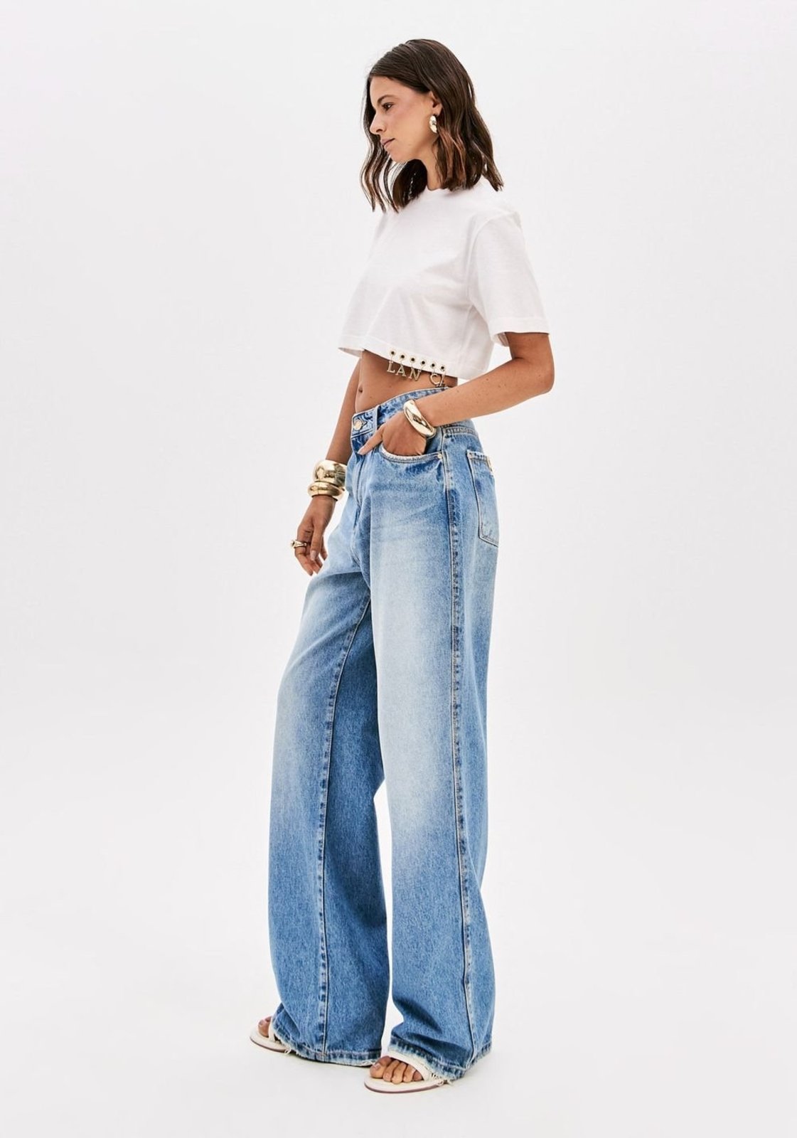 T-shirt Cropped Mangas Curtas Lança Perfume