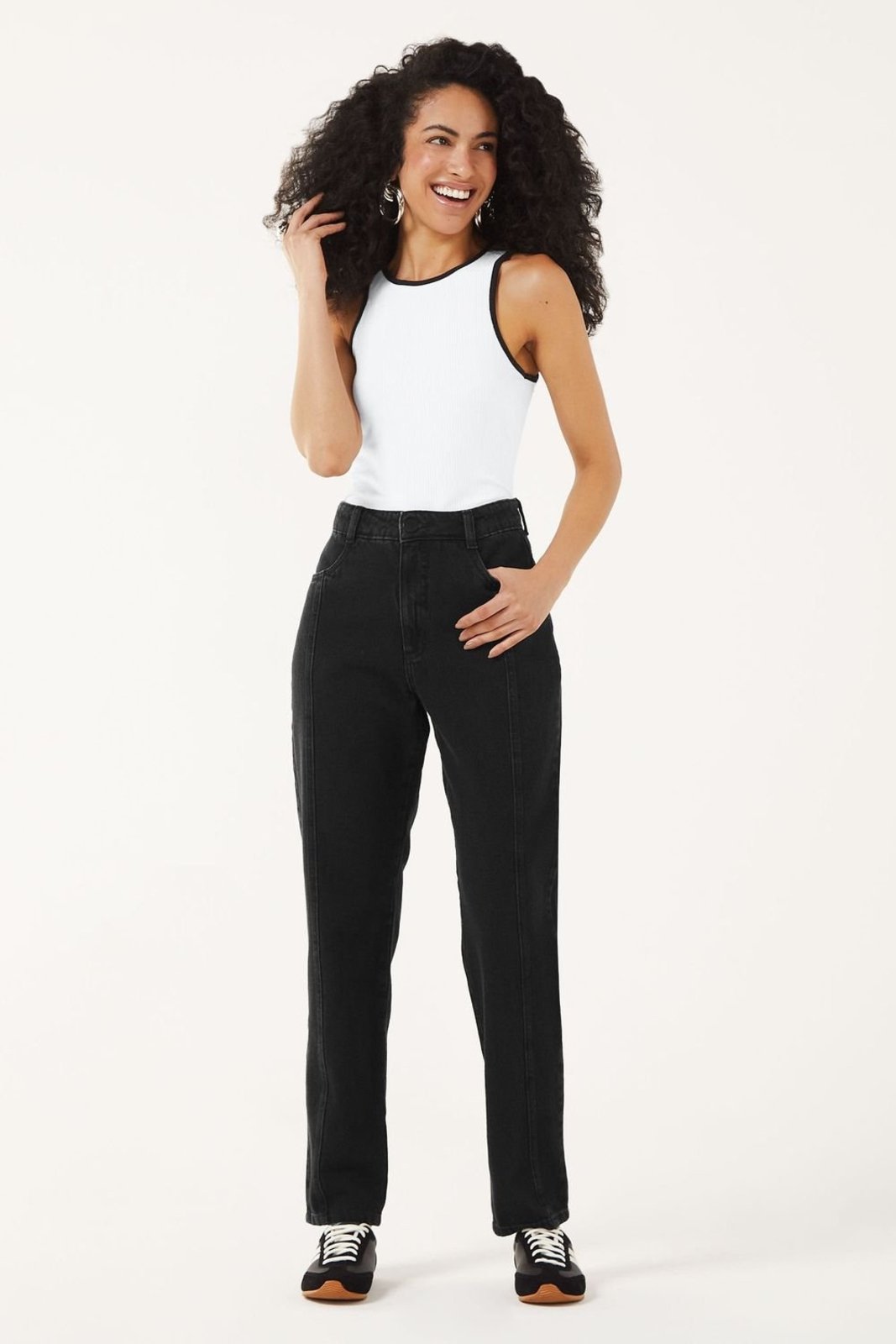 Calça Feminina Jeans Mom Recortes Marialícia Preto