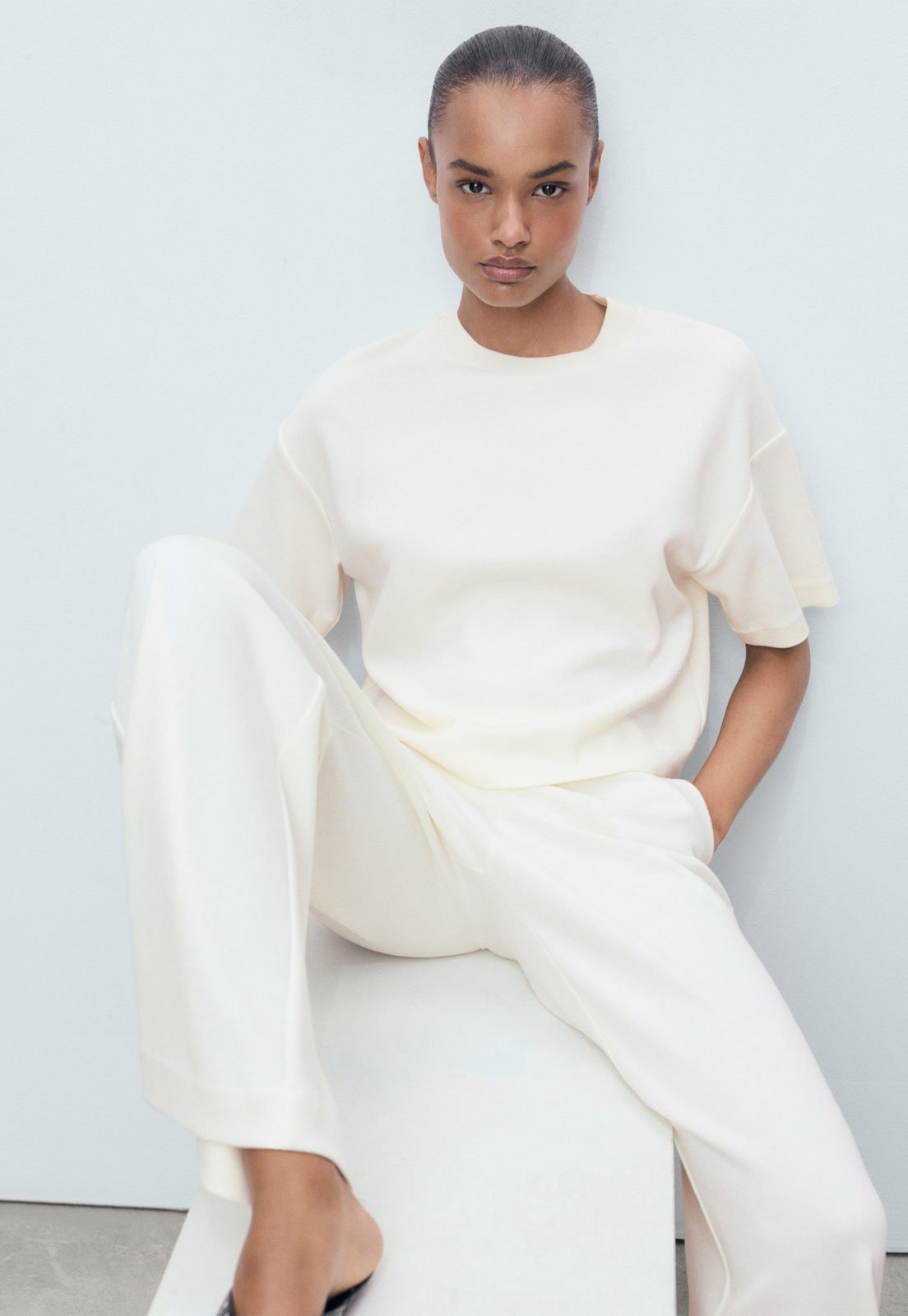 Camiseta Feminina Mango Modelagem Reta Off-White