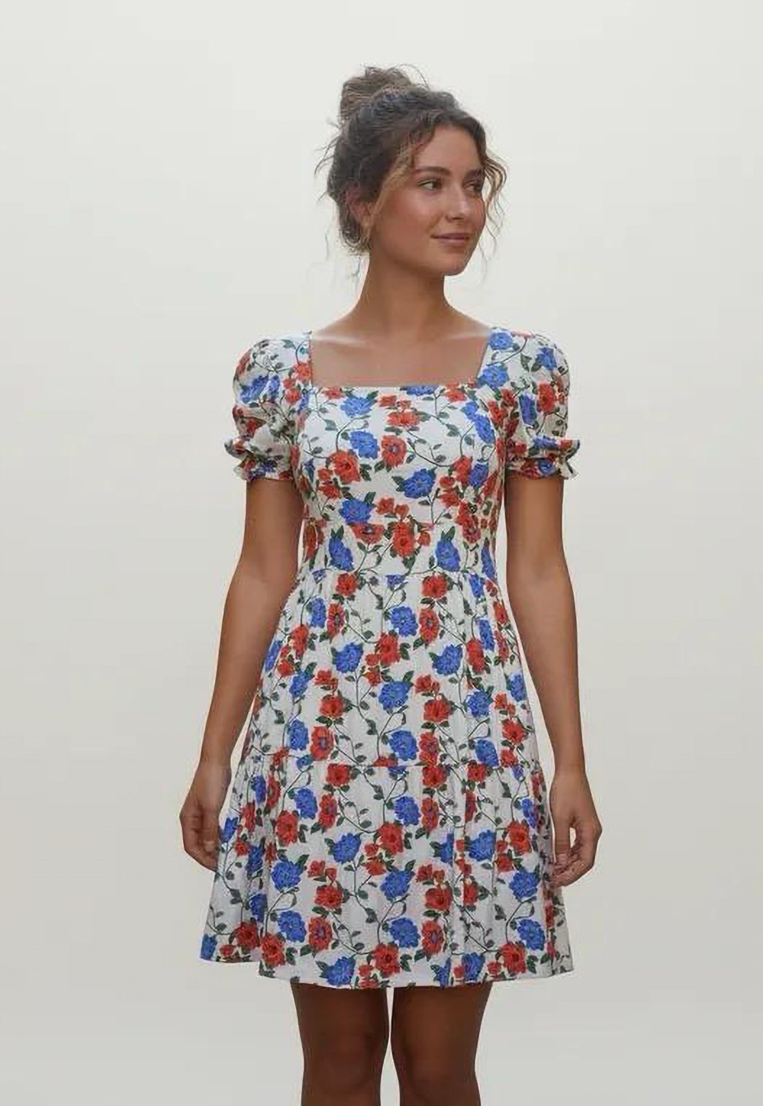 Vista 2 Vestido Amazonia Vital Curto Brisa Jardim Encantado estampado Amazonia Vital estampado