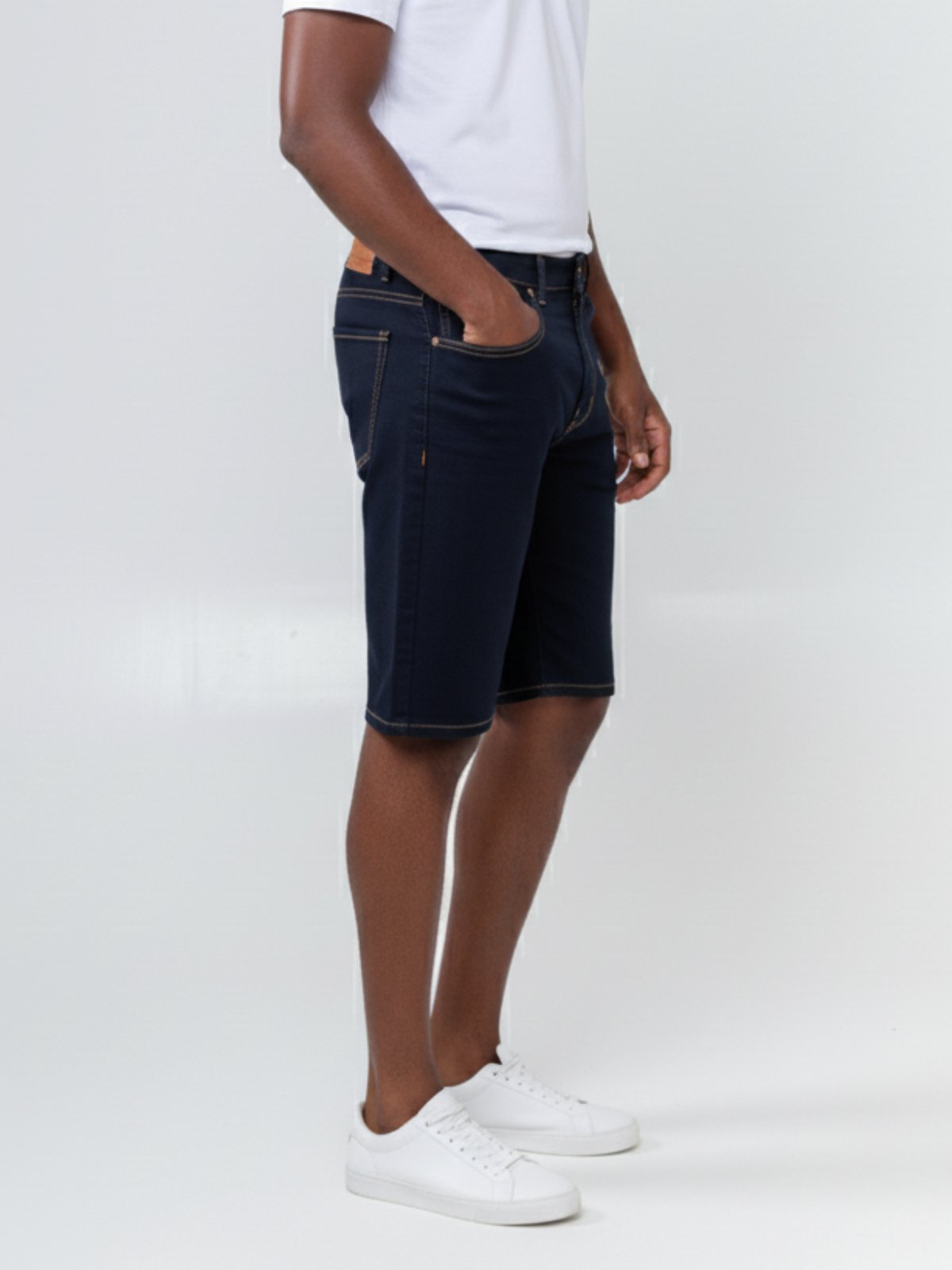 Vista 2 Bermuda Masculina Kovali Escura Básica e Confortável KOVALI FASHION STORE jeans KOVALI FASHION STORE jeans