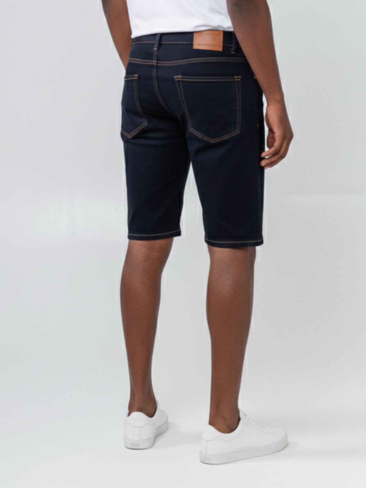 Vista 3 Bermuda Masculina Kovali Escura Básica e Confortável KOVALI FASHION STORE jeans KOVALI FASHION STORE jeans