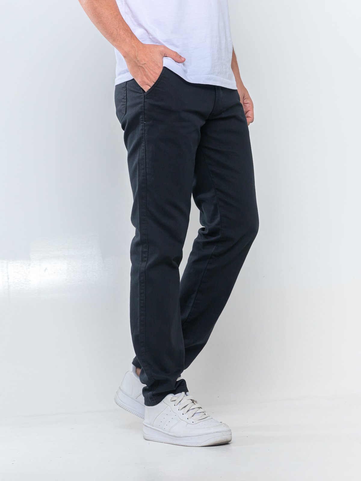 Vista 2 Calça Sarja Masculina Kovali Premium Com Elastano Confortável Bolso-Faca Preta KOVALI FASHION STORE preto KOVALI FASHION STORE preto