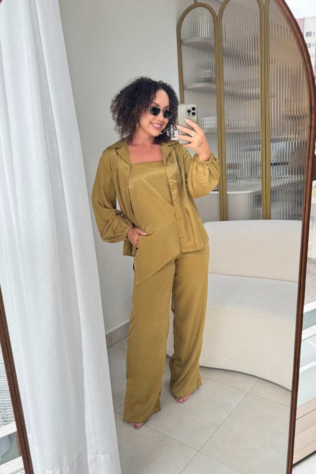 Vista 3 Camisa Vanibele Acetinada Oliva amarelo Vanibele amarelo