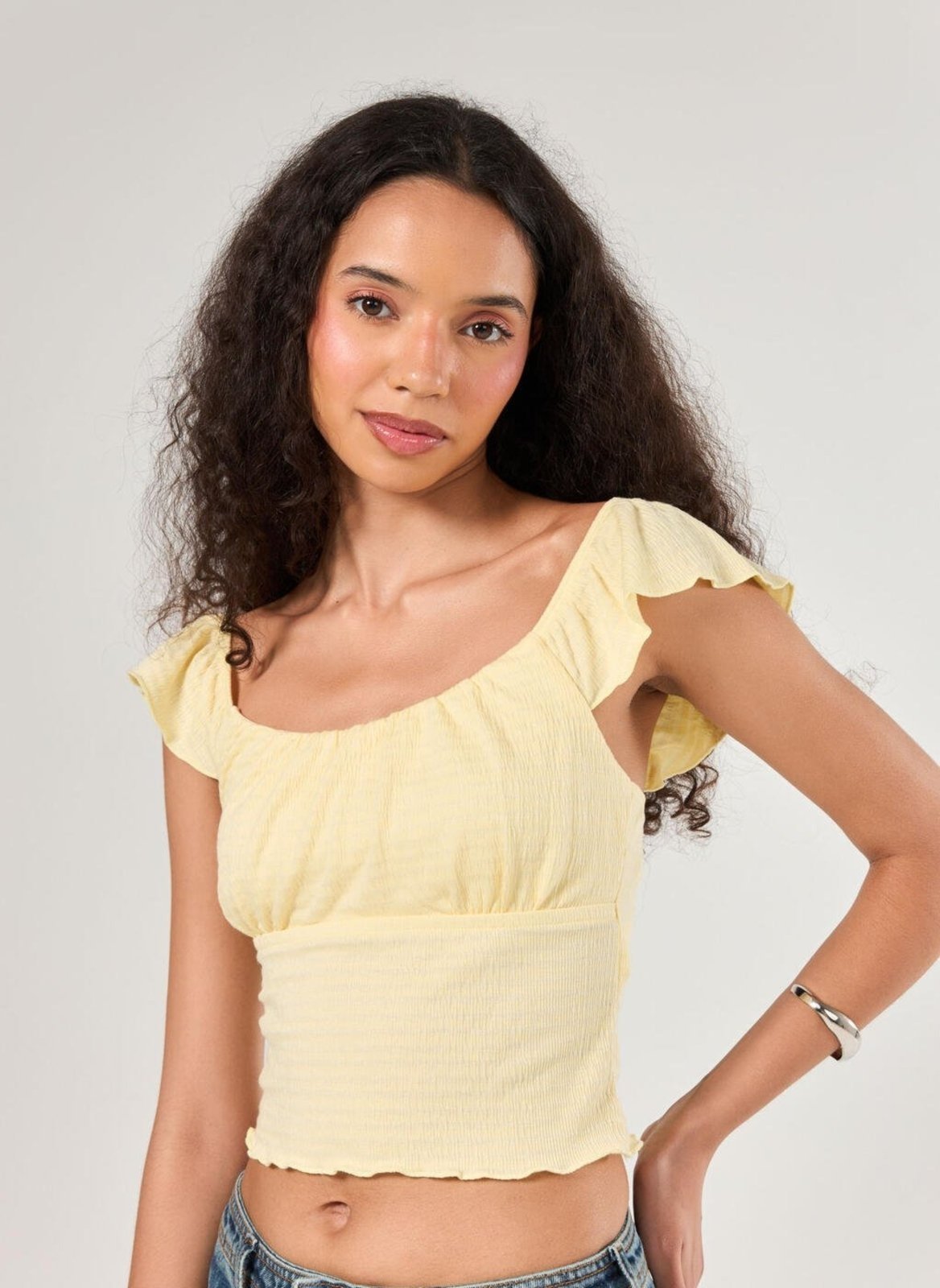 Vista 2 Blusa Manteiga Texturinha Babado Youcom amarelo Youcom amarelo