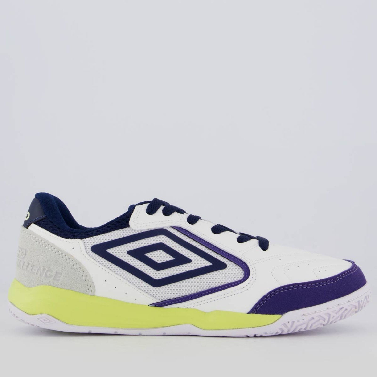 Chuteira Umbro Pro Challenge Uptake Futsal Branca e Roxa