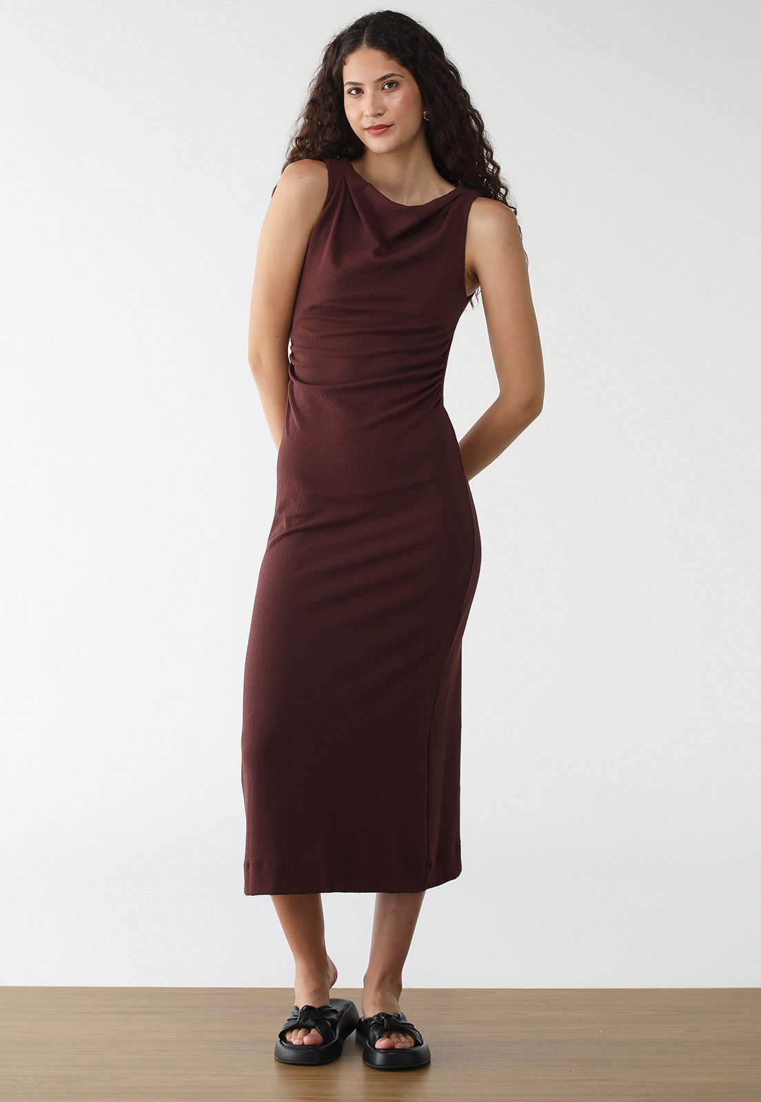 Vestido FARM Midi Assimetrico Textura Vinho
