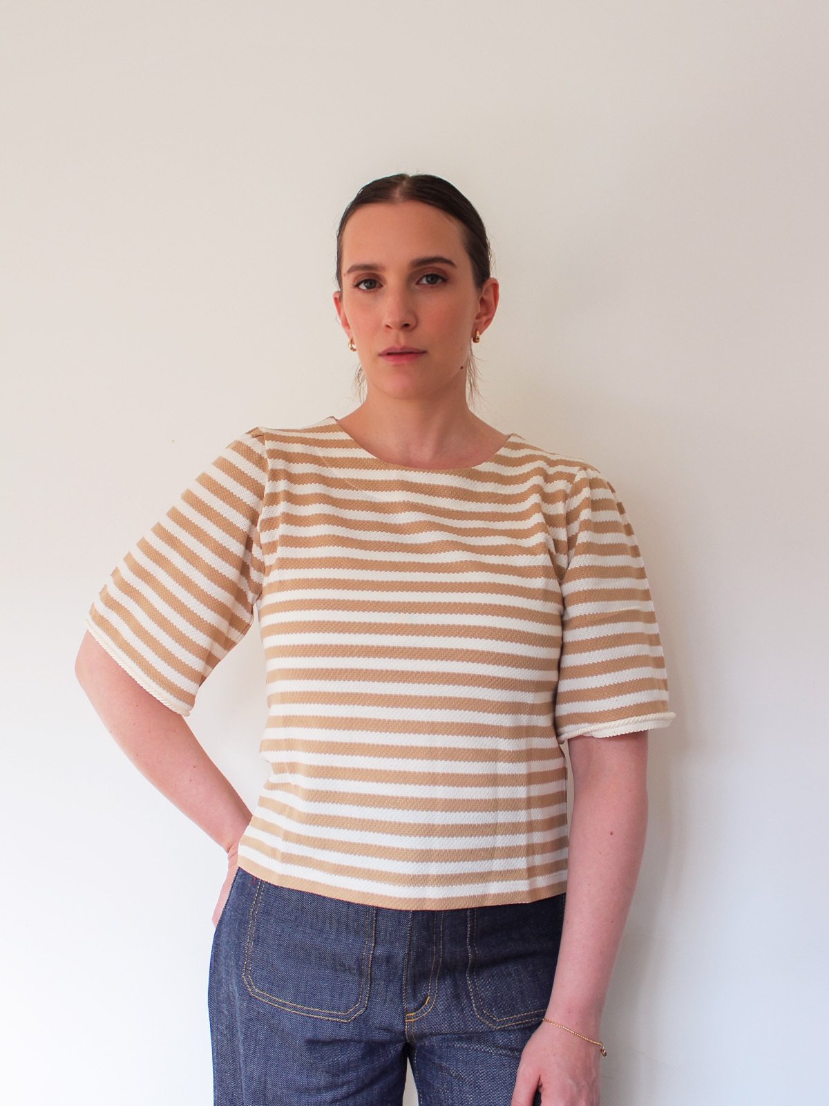 Blusa listrada French Stripes Maelle bege