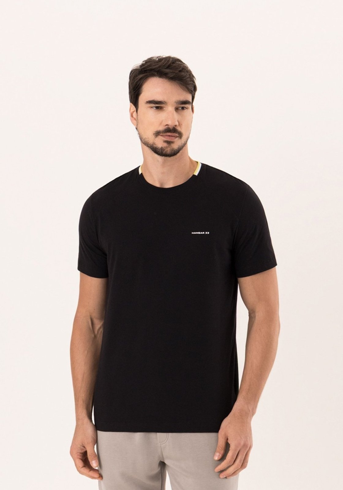 Camiseta Com Gola Redonda Em Malha De Algodão