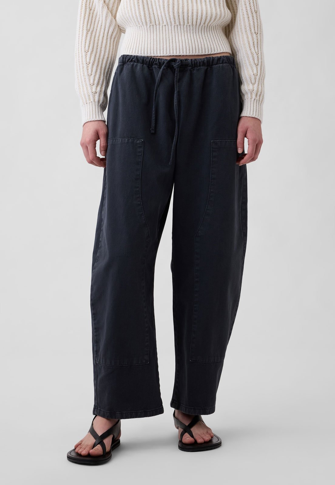 Calça Feminina GAP DBL Knee Barrel Pant Grafite