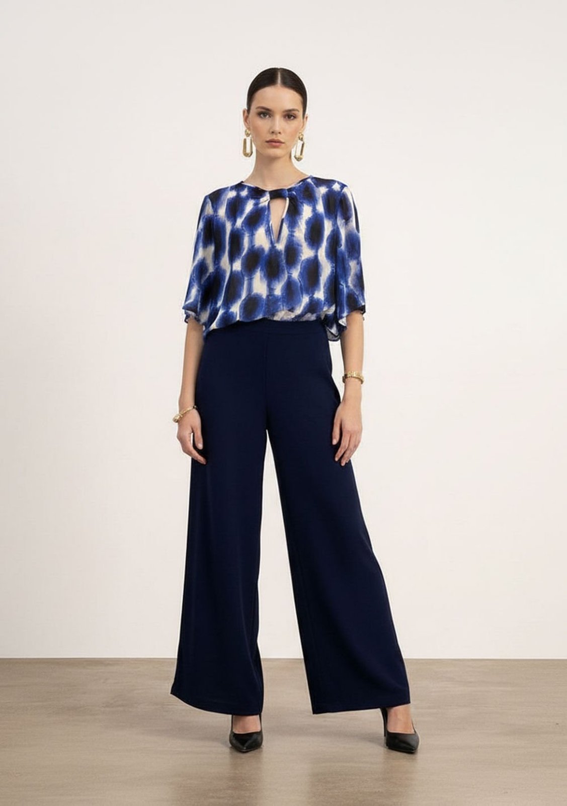 Vista 2 Blusa Iódice Solta Decote Careca Manga Curta Padrão estampado IÓDICE estampado
