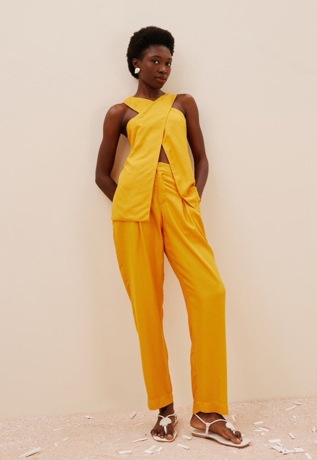 Calça Cenoura CaCay Bolso Frente