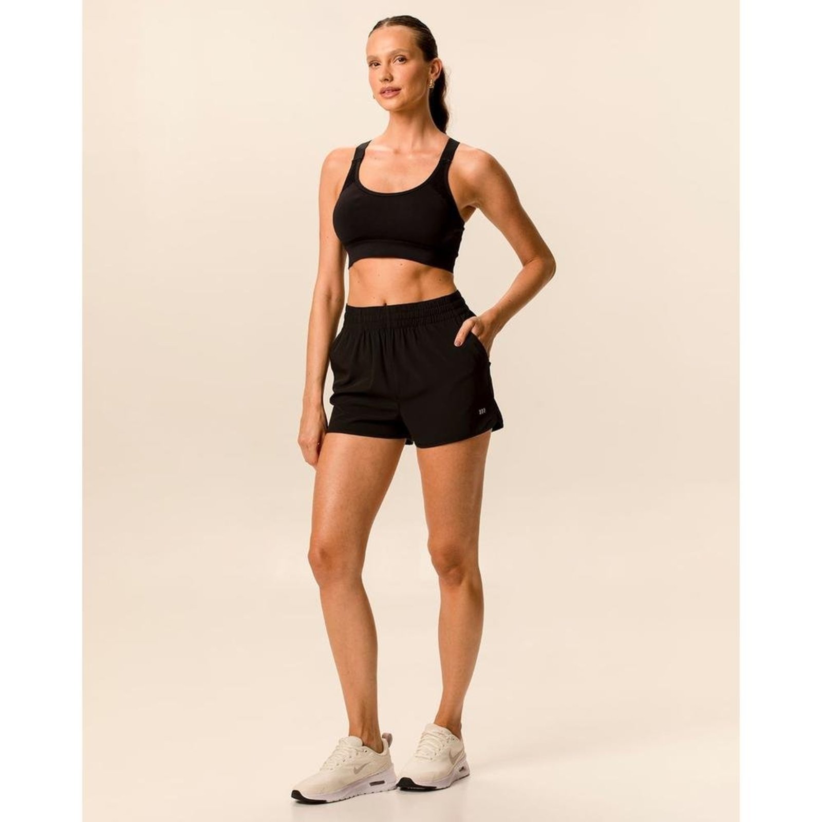 Shorts Esportivo Feminino Runner Bolso-Faca Em Tafetá Com Elastano Malwee Active
