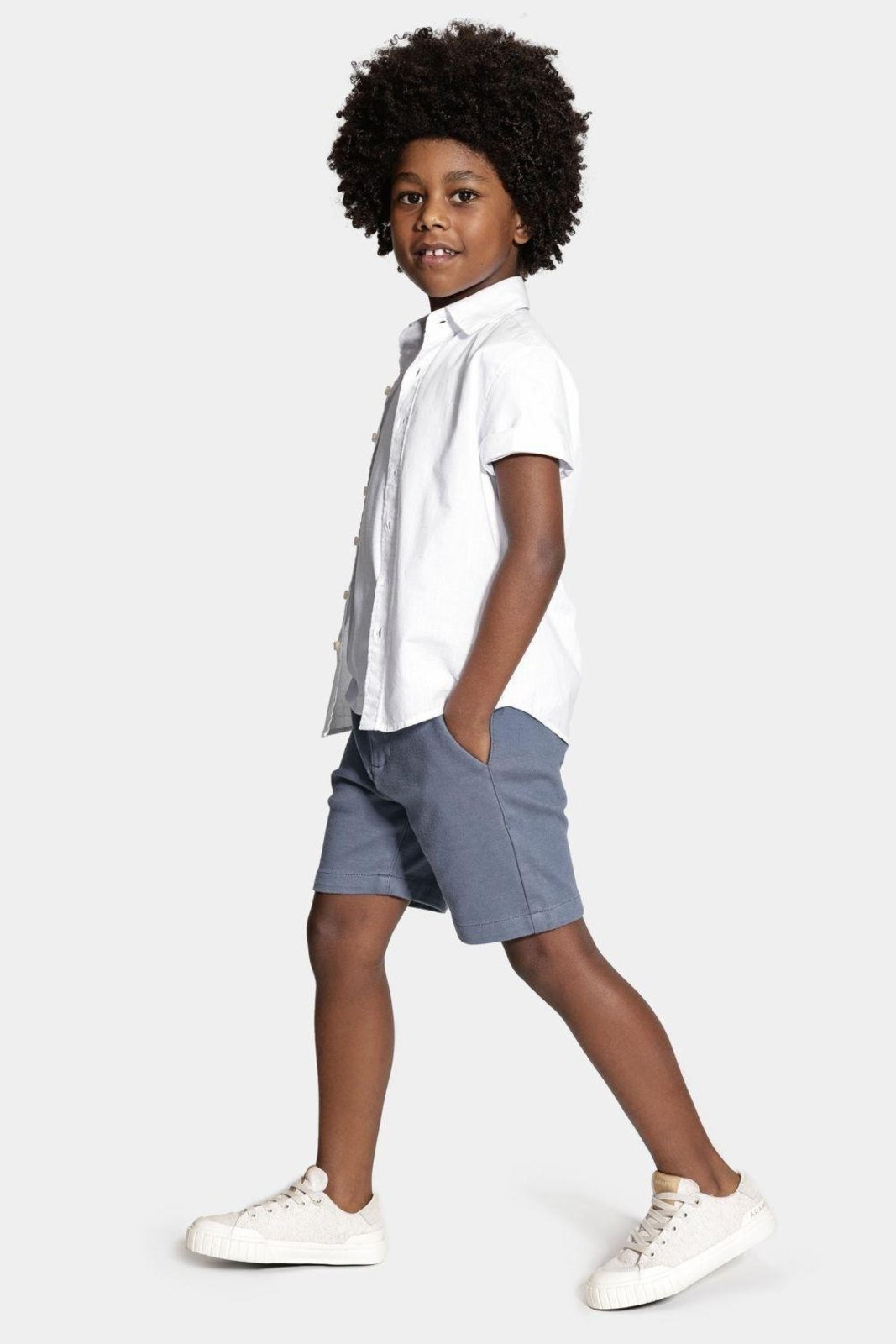 Vista 3 Infantil - Bermuda Aramis Confort Chino Color Indigo azul Aramis azul