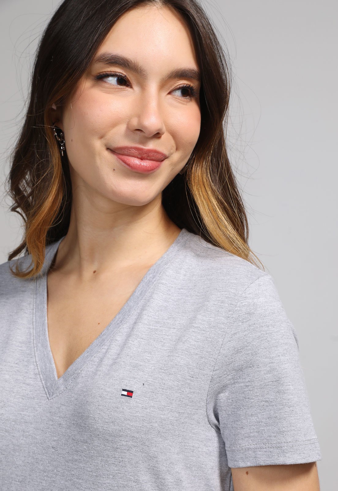 Vista 3 Camiseta Tommy Hilfiger Logo cinza Tommy Hilfiger cinza