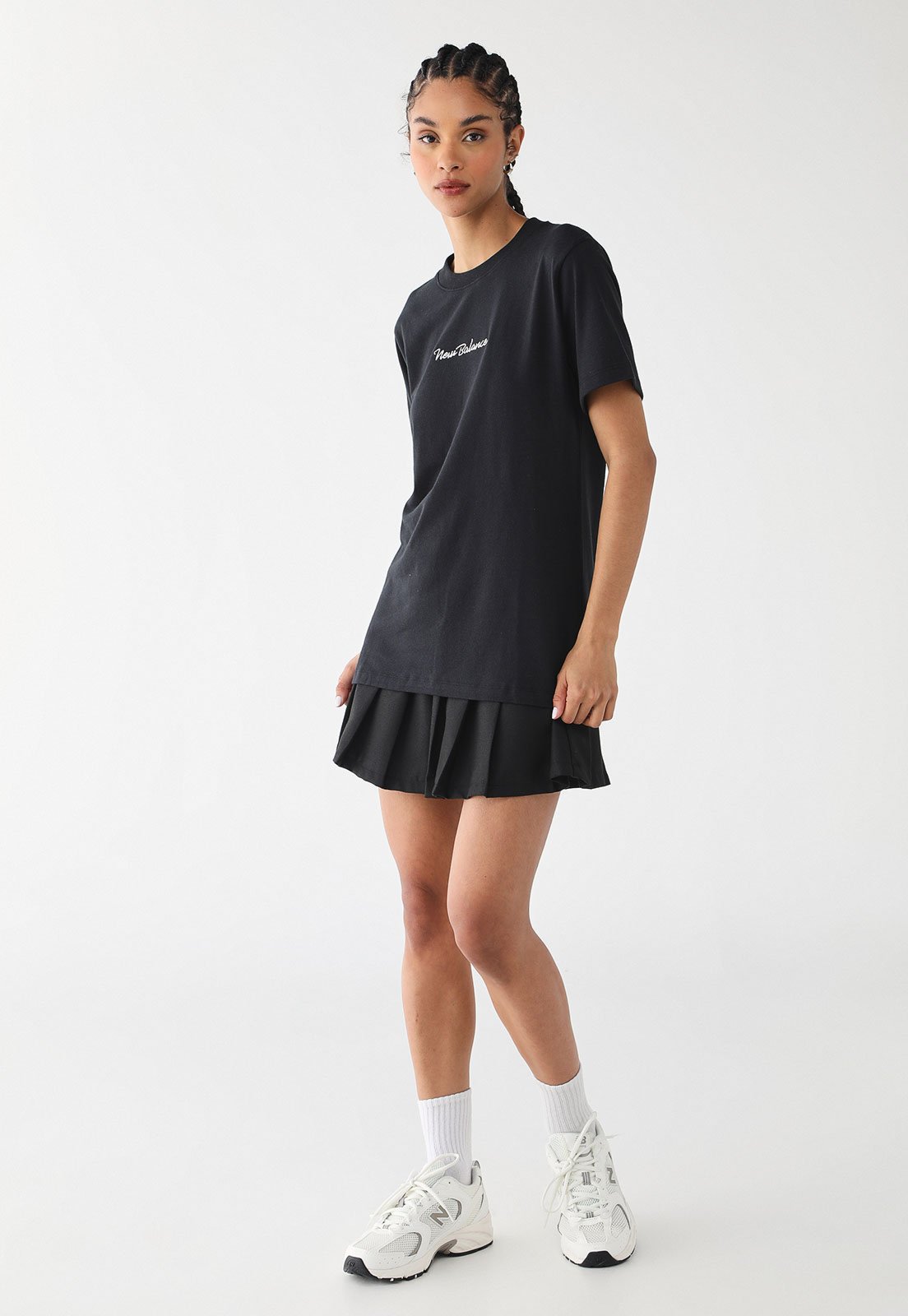 Vista 3 Camiseta Feminina New Balance NB Athletics Script Preta preto New Balance preto