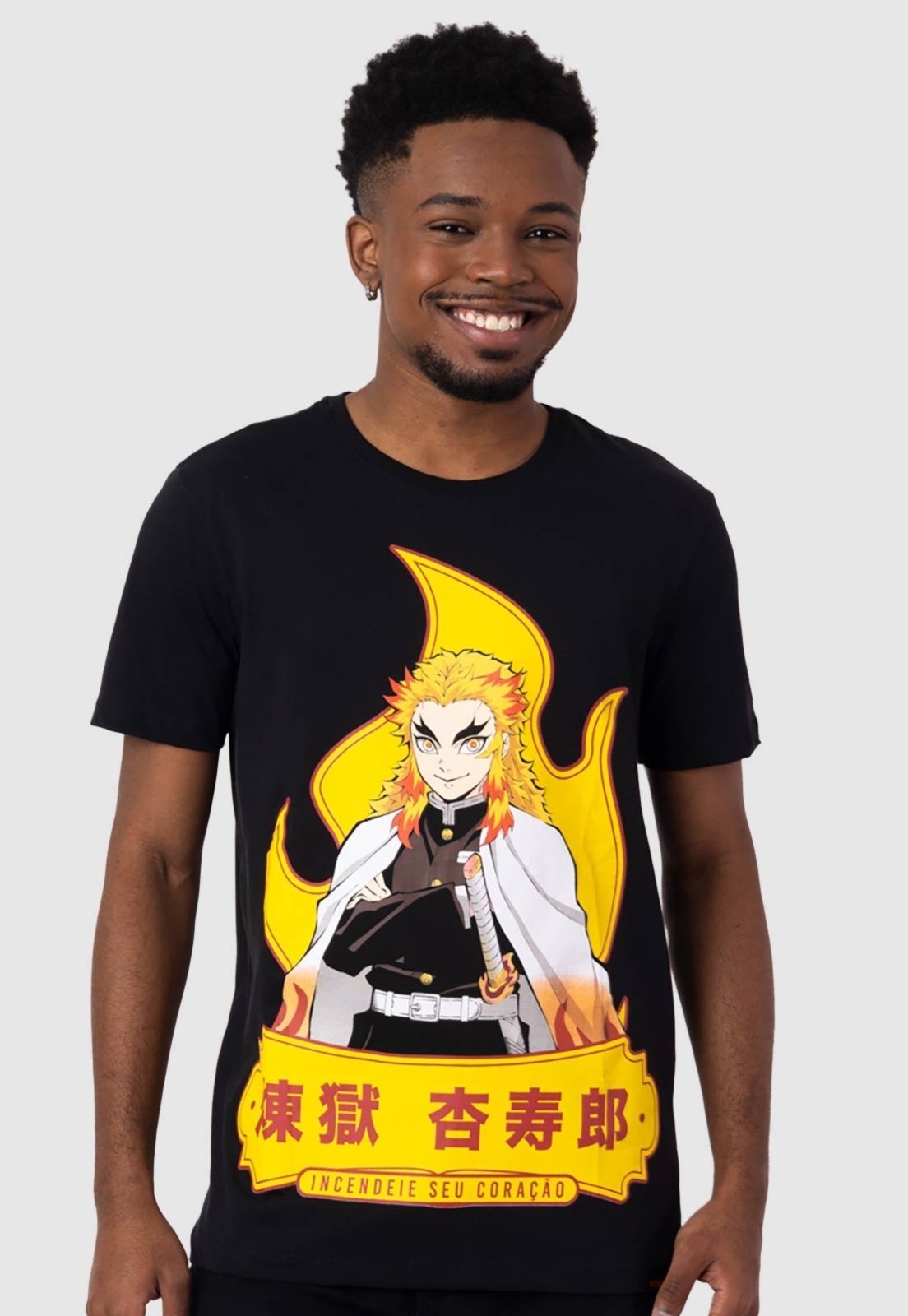 Camiseta Piticas Demon Slayer Kyojuro Hashira do Fogo Rengoku Preto