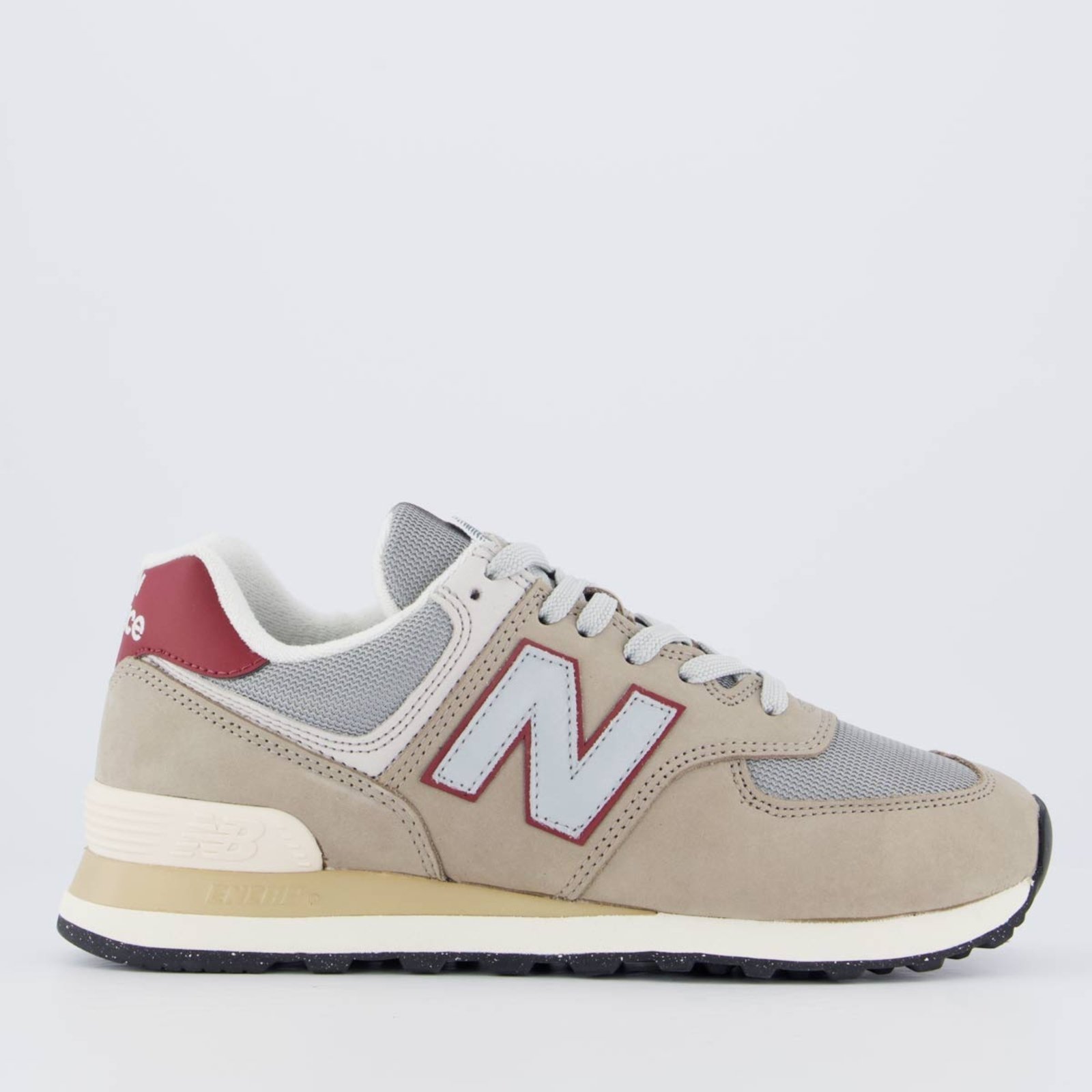 Vista 2 Tênis New Balance 574 V2 e Bordô cinza New Balance cinza