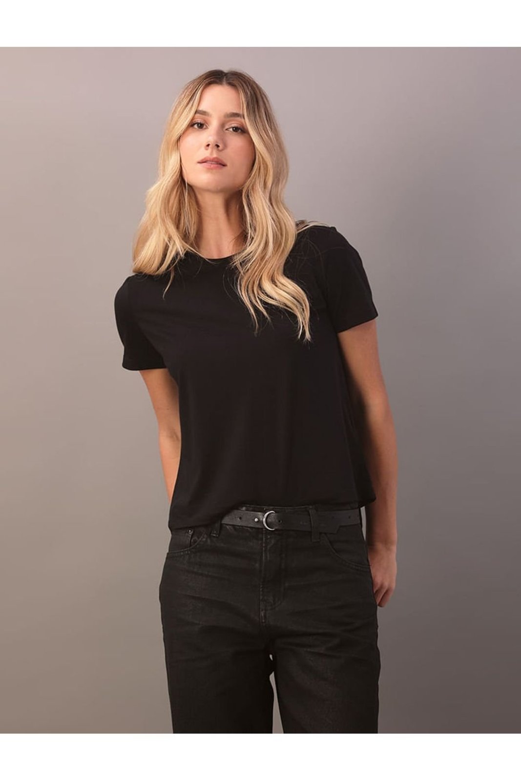Camiseta Calvin Klein Jeans Feminino Algodão Egípcio - Preto Calvin Klein Jeans