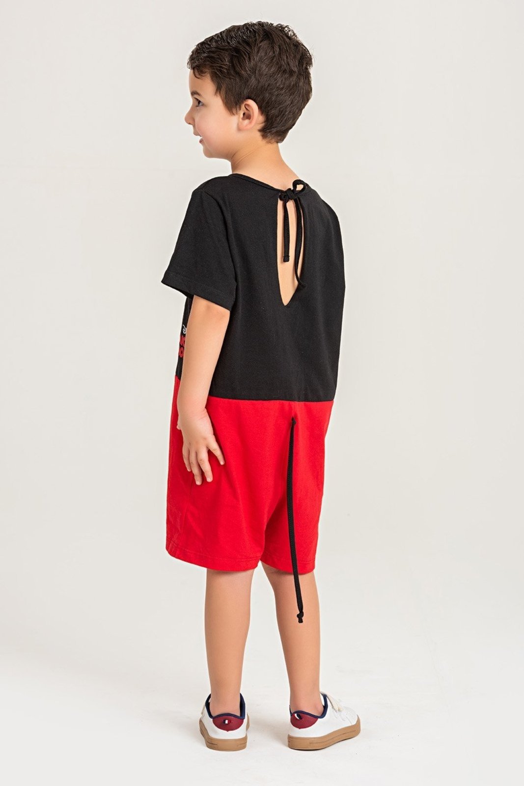 Vista 3 Infantil - Macacão Disney Mickey Mouse Disney e Vermelho preto Disney preto