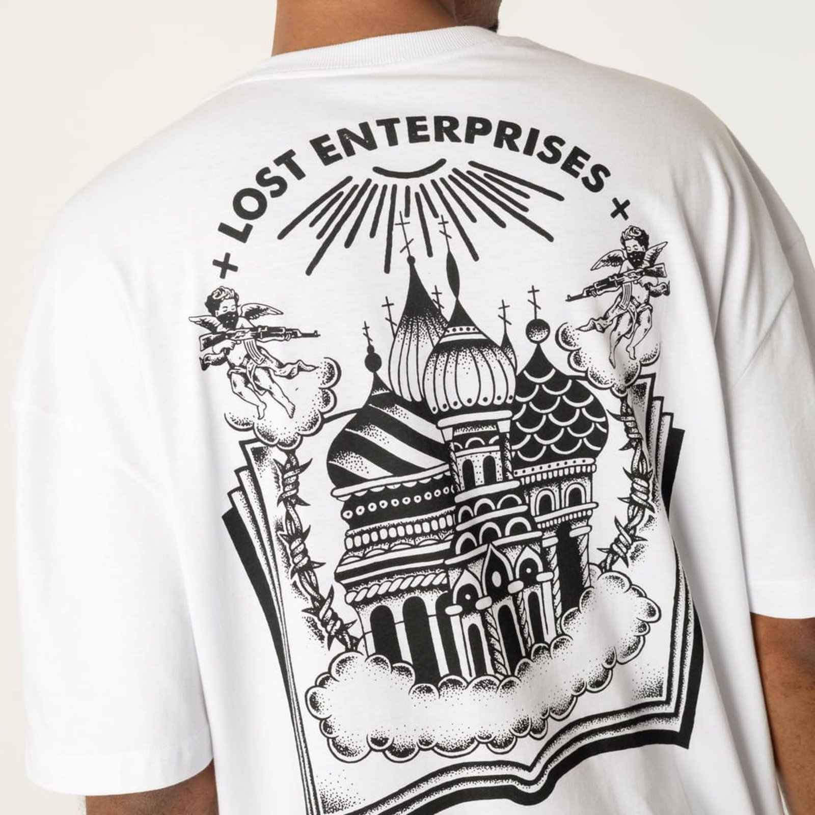 Vista 3 Camiseta Box Fit Lost Church Enterprises branco Lost branco