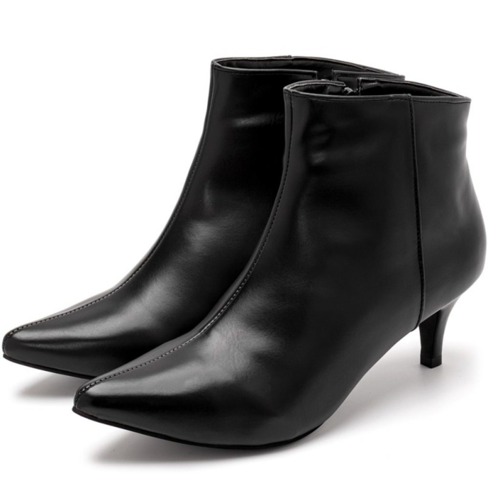 Bota Feminina Elegante Cano Curto Bico Fino 180125 Napa Preta
