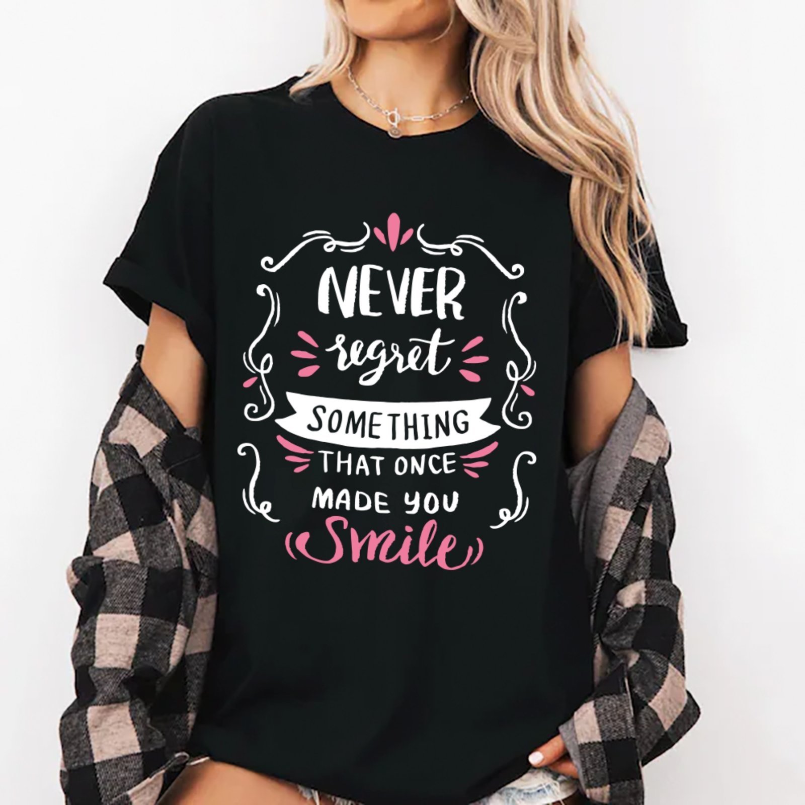 Camiseta Ousy Made You Smile Oversized Feminina Preto