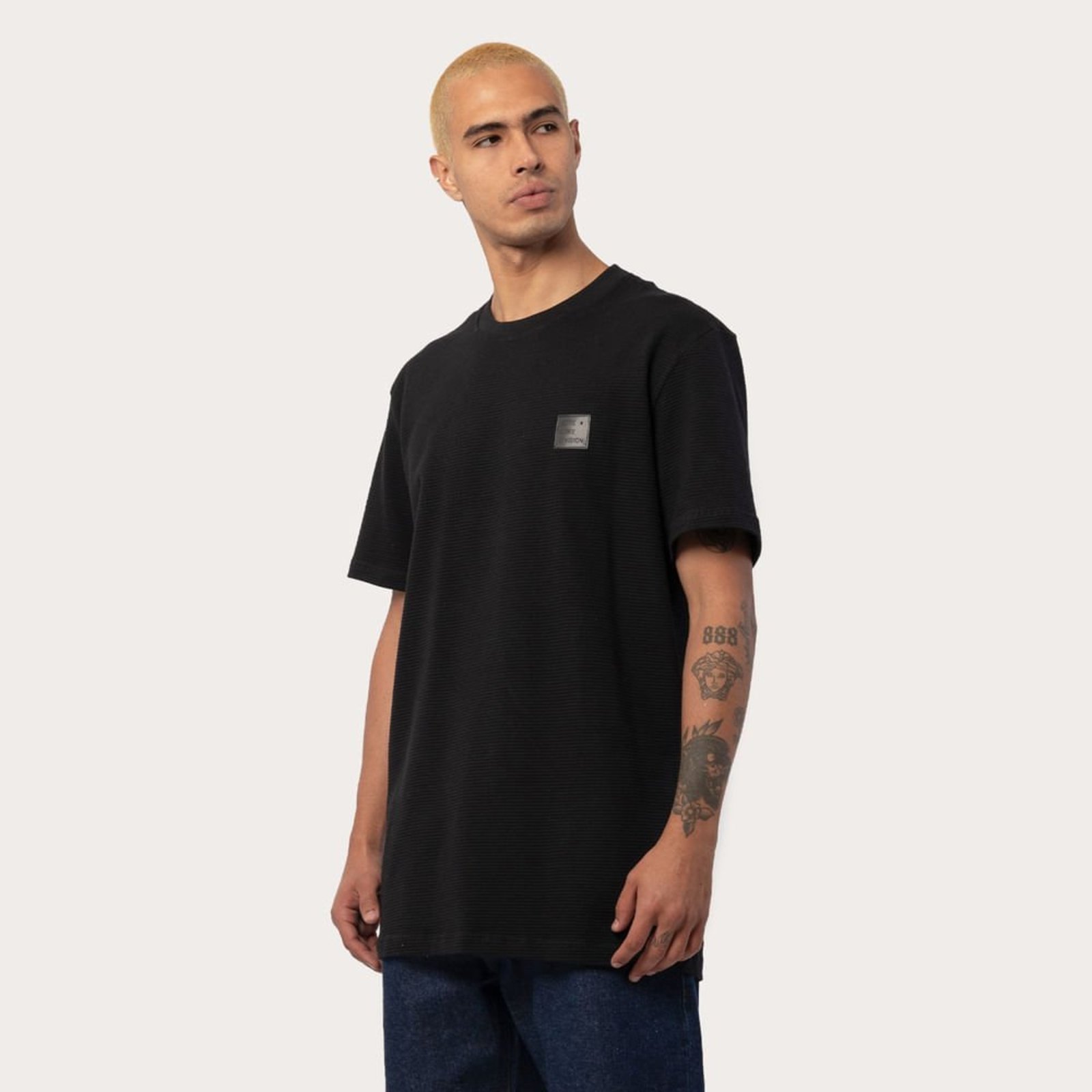 Vista 3 T-Shirt Mcd Especial preto MCD preto