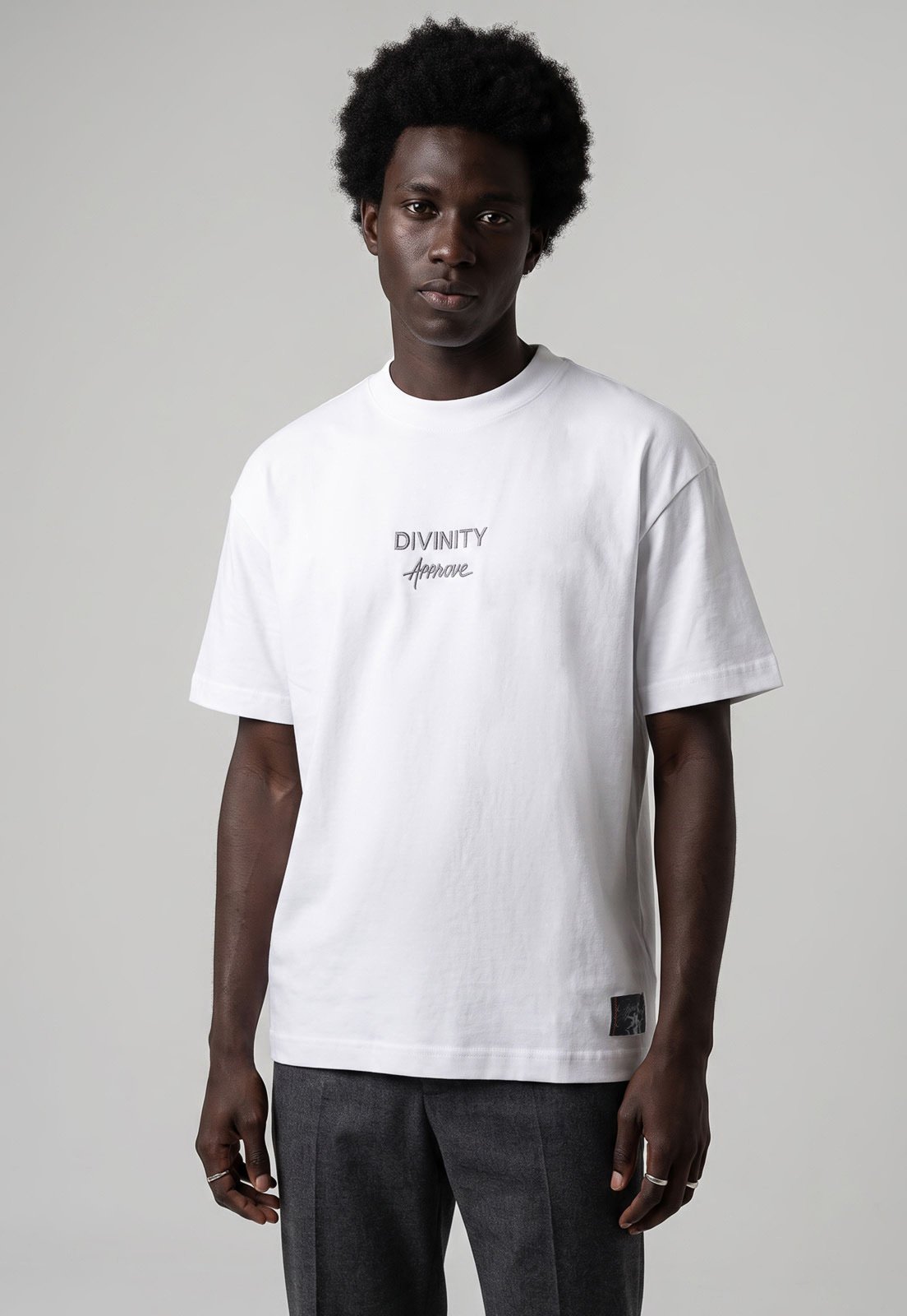 Camiseta Approve Huge Divinity Angels Branca